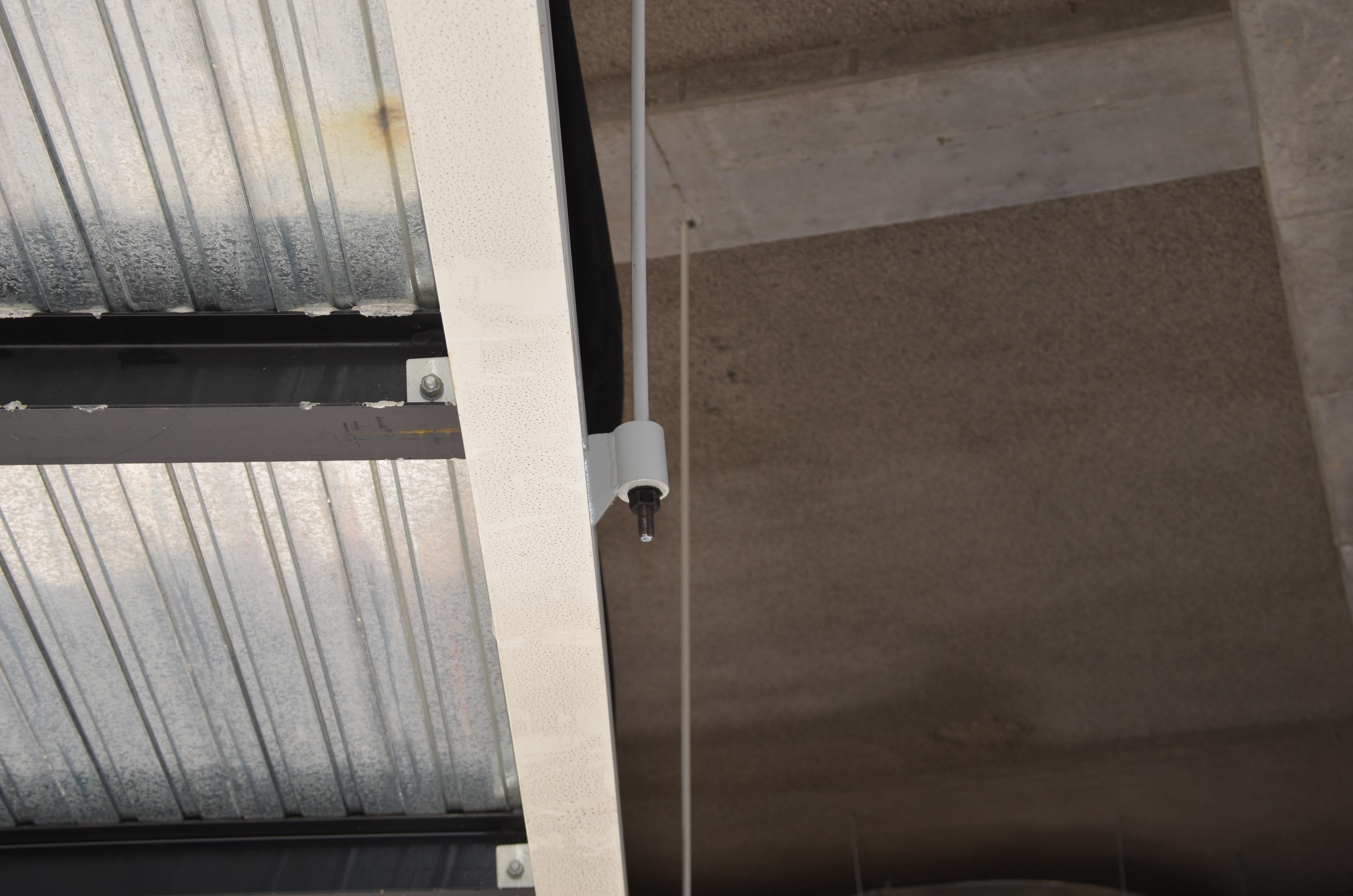 https://archive.abp.unimelb.edu.au/objects/images/Construction/Images/Stairs, walkways and balustrades/Structural steel walkway level 2 east/DSC_4967.JPG
