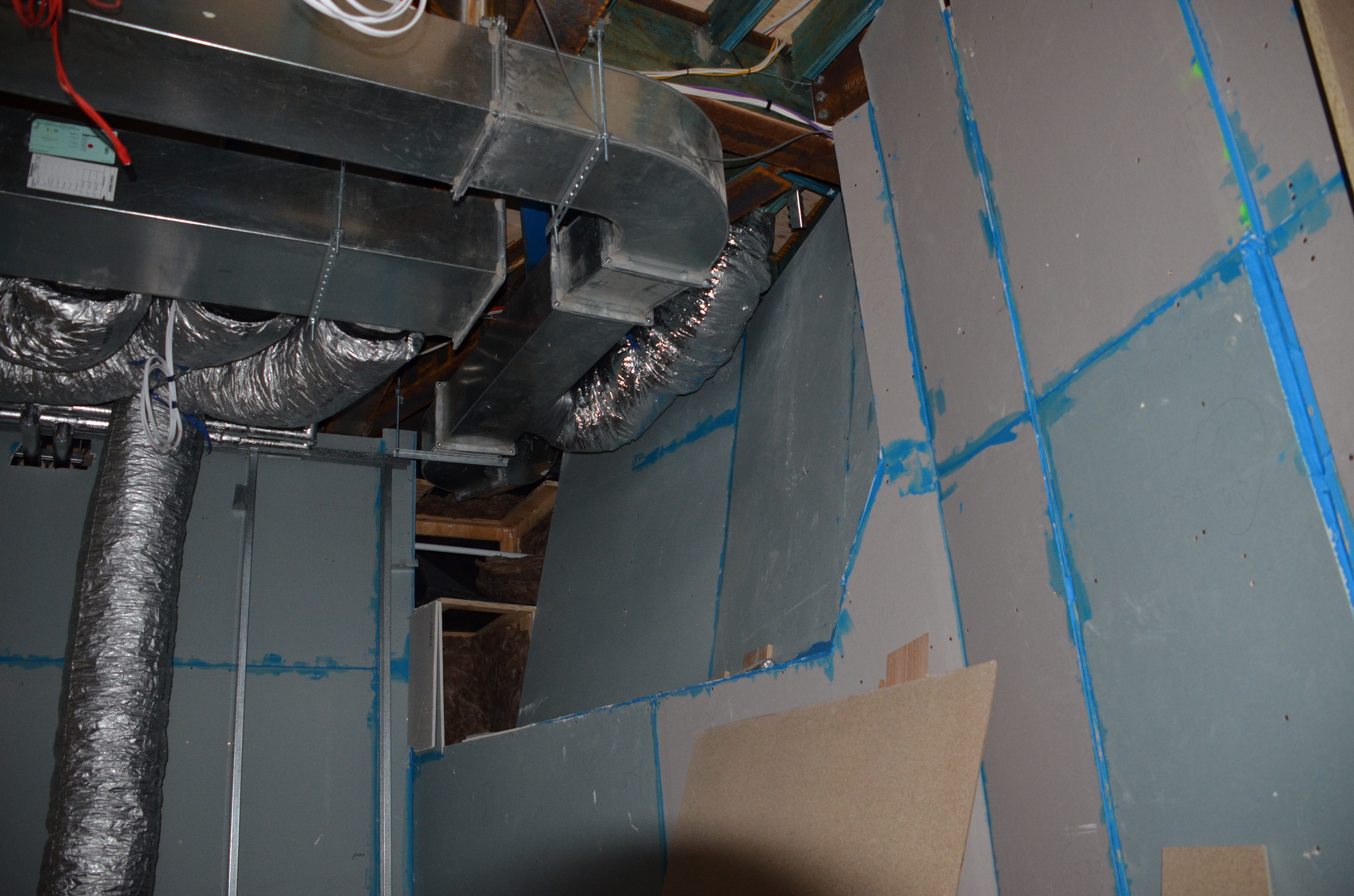 https://archive.abp.unimelb.edu.au/objects/images/Construction/Images/Hanging studio/Internal plasterboard lining and framing/DSC_8558.JPG