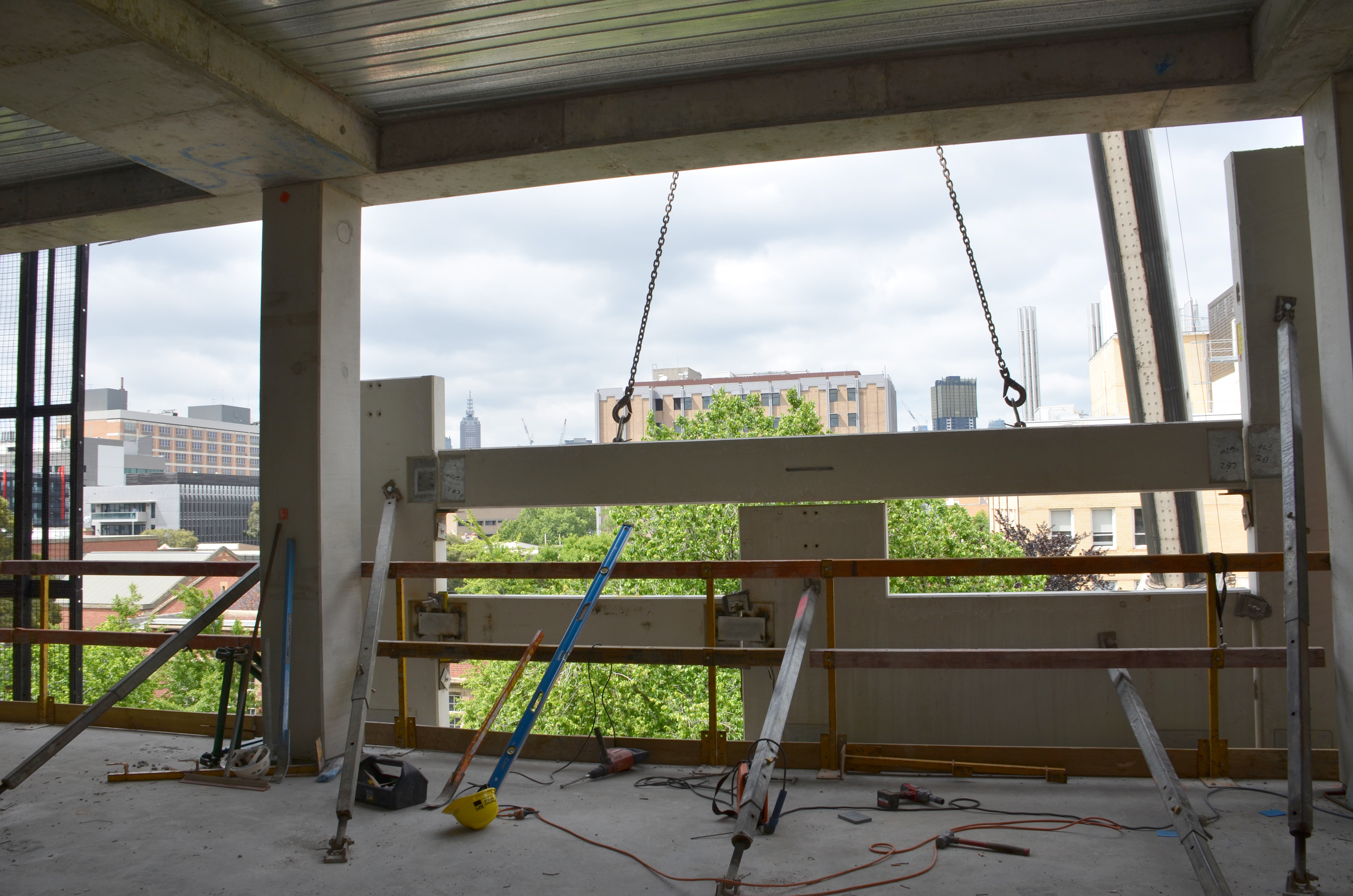 https://archive.abp.unimelb.edu.au/objects/images/Construction/Images/Facades/Precast concrete/Polished south side/DSC_3697.JPG