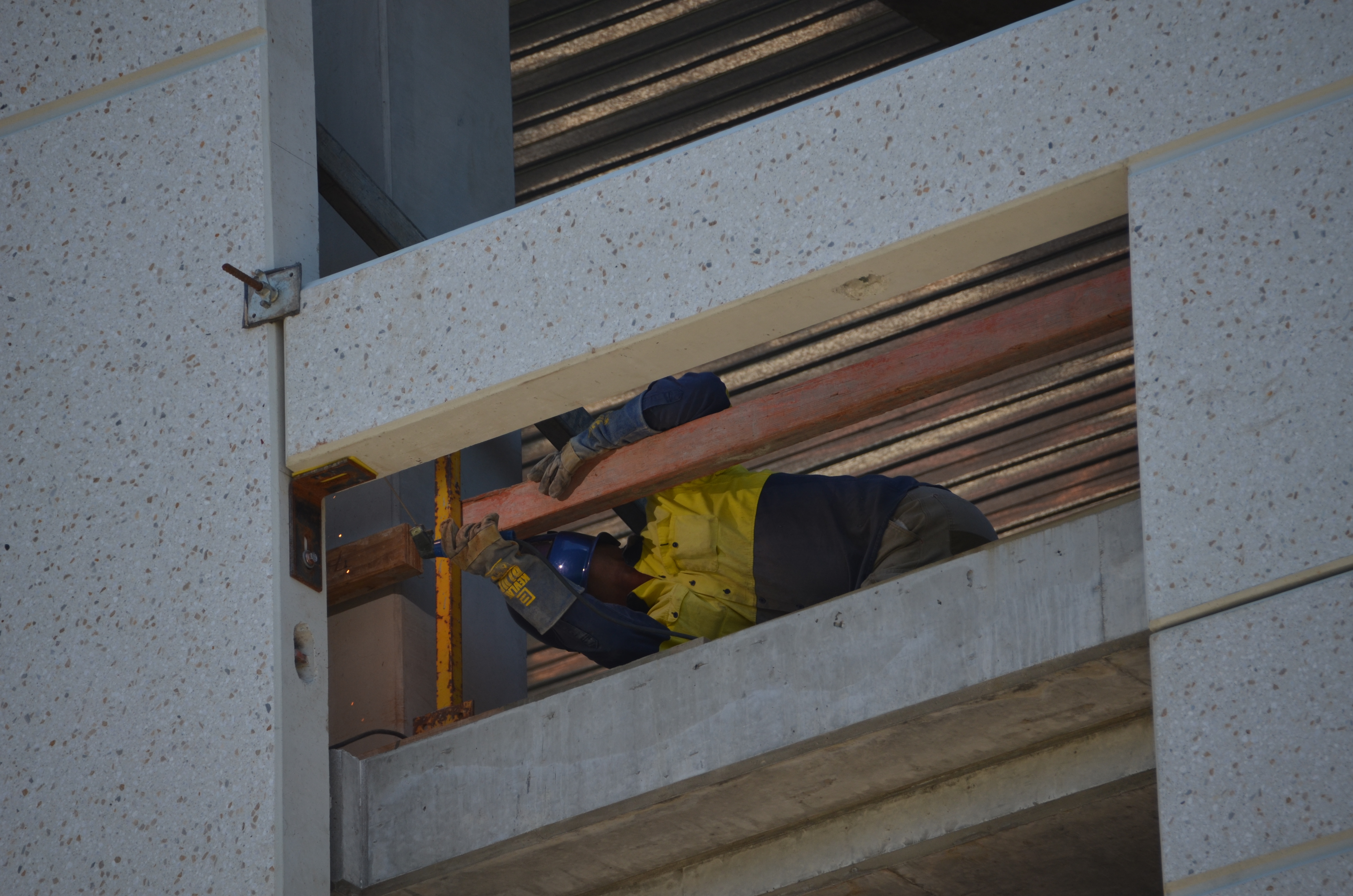 https://archive.abp.unimelb.edu.au/objects/images/Construction/Images/Facades/Precast concrete/Polished south side/DSC_3747.JPG