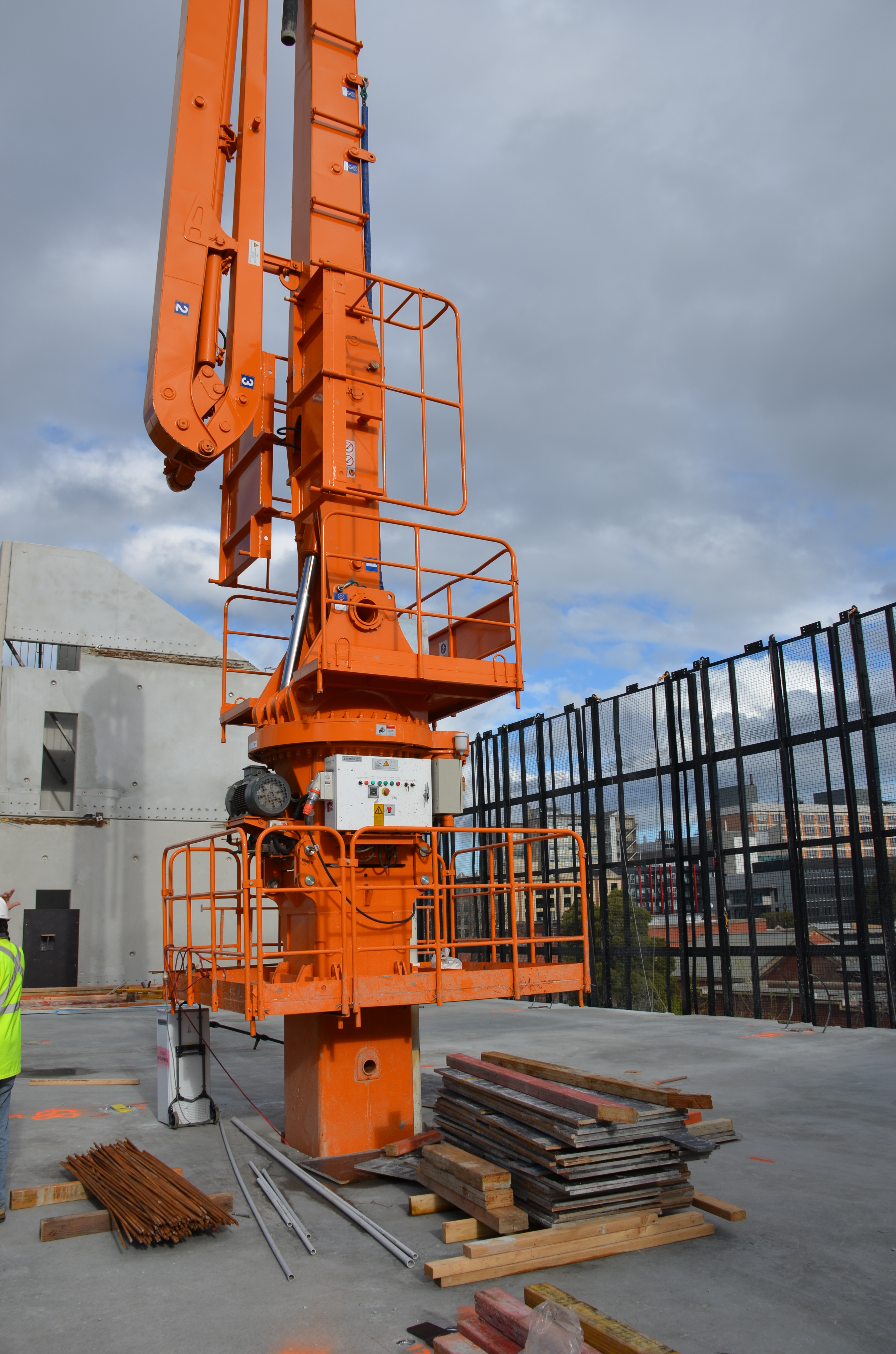 https://archive.abp.unimelb.edu.au/objects/images/Construction/Images/Plant and Equipment/Concrete placement boom/DSC_2414.JPG