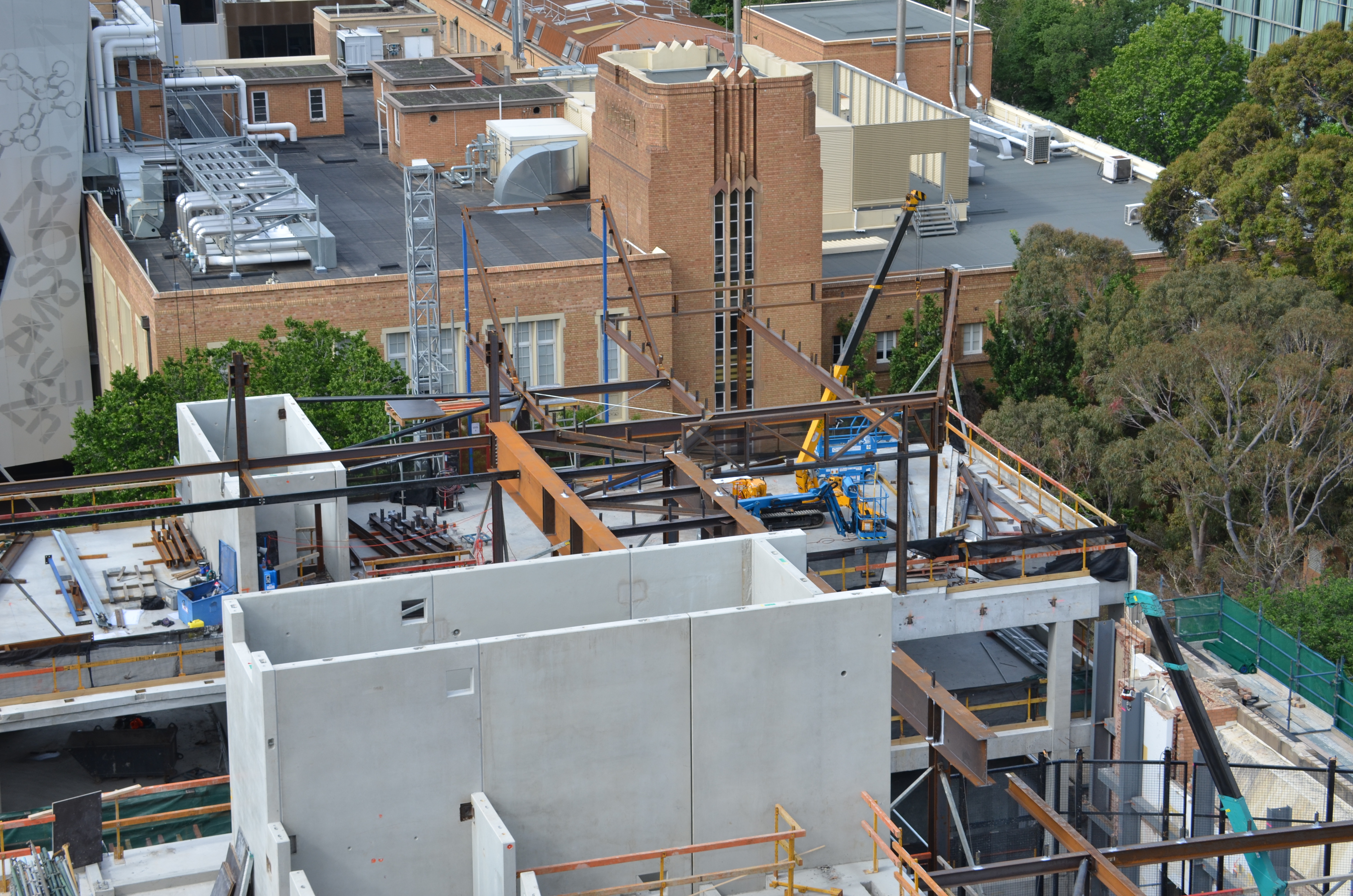 https://archive.abp.unimelb.edu.au/objects/images/Construction/Images/Structural steel/General roof/DSC_3849.JPG