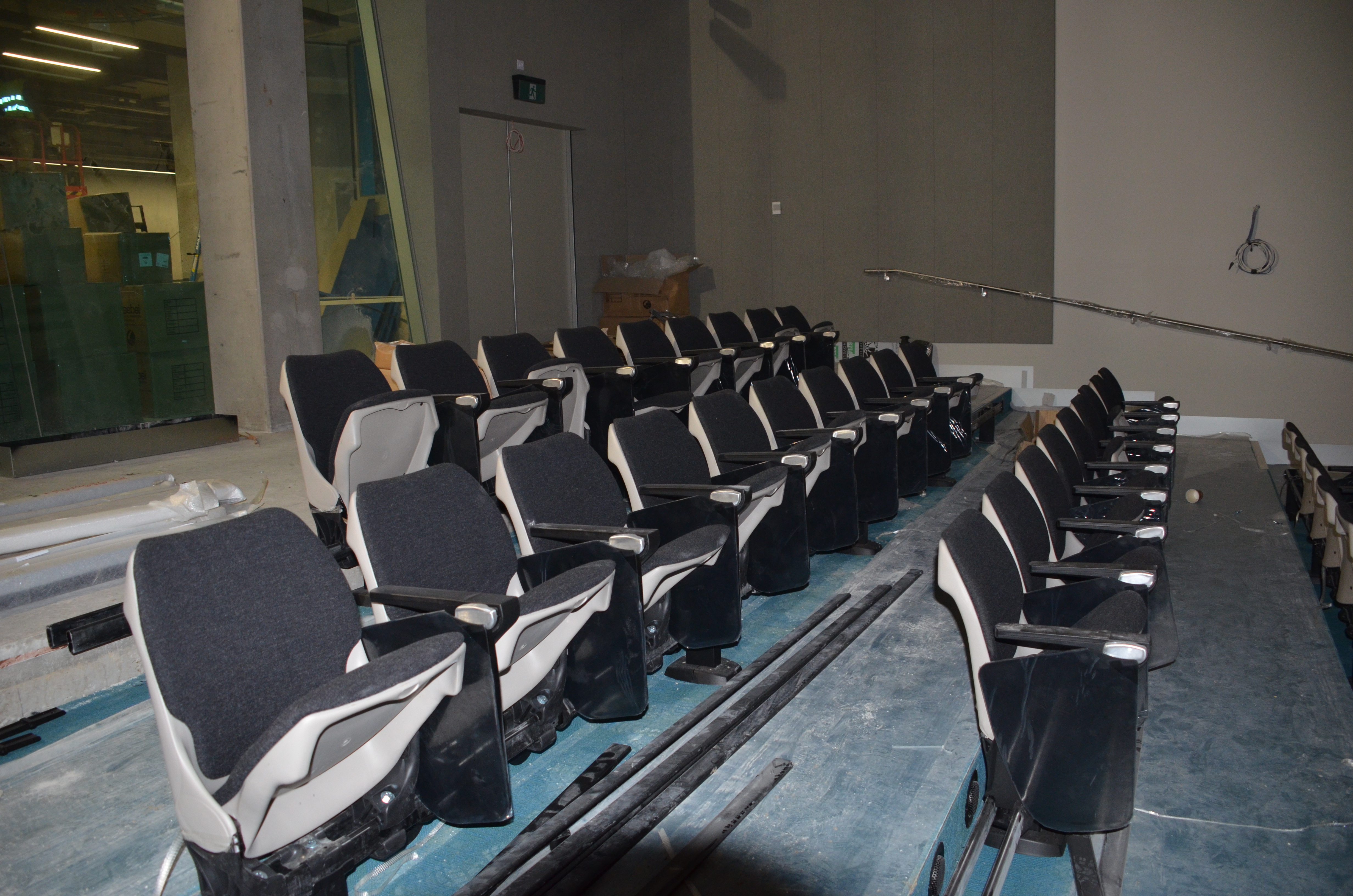https://archive.abp.unimelb.edu.au/objects/images/Construction/Images/Fitouts/Lecture theatre seating/DSC_8679.JPG