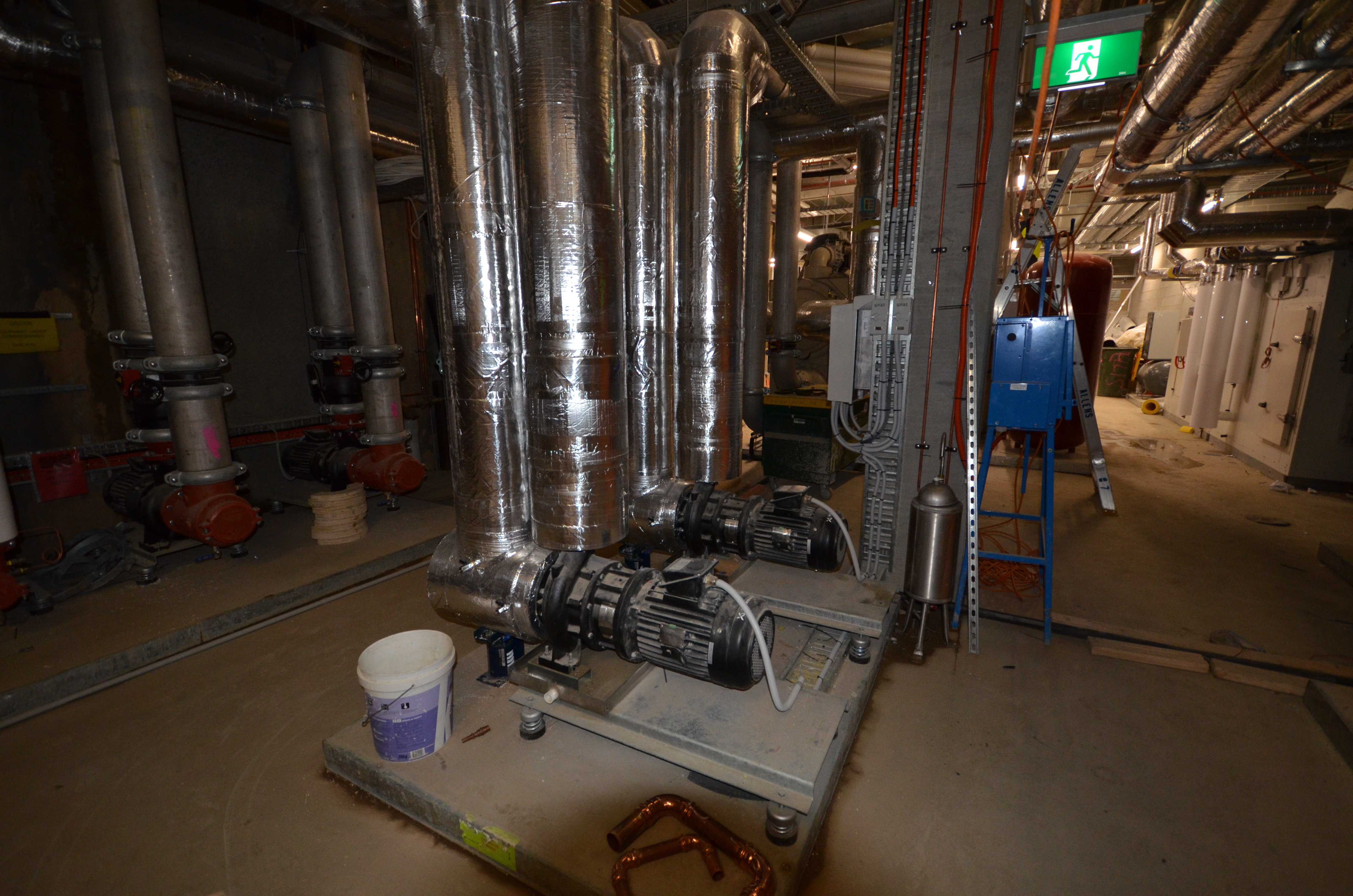 https://archive.abp.unimelb.edu.au/objects/images/Construction/Images/Services/Mechanical/Large plant room basement/DSC_8306.JPG