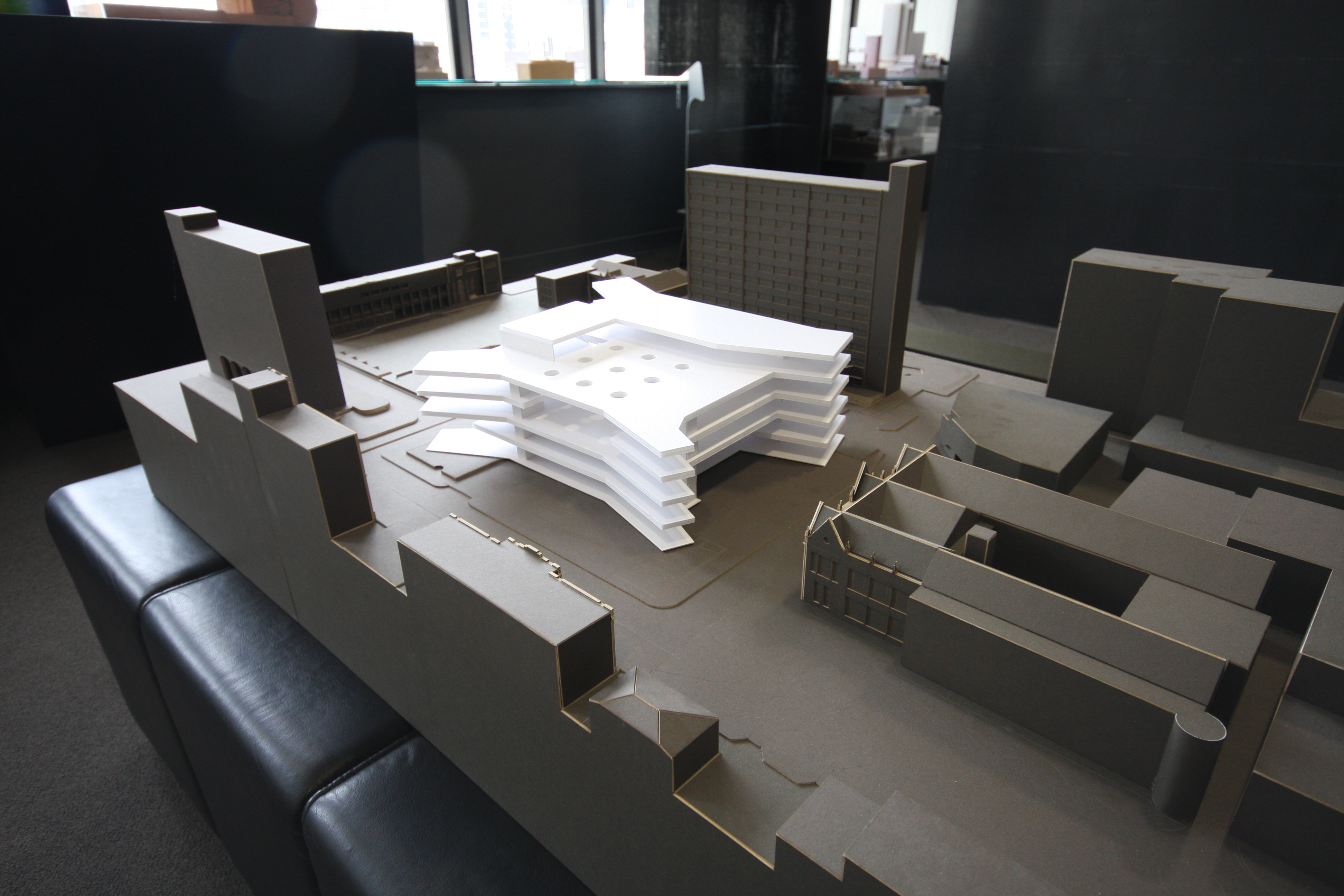 https://archive.abp.unimelb.edu.au/objects/images/Design/Schematic design/Card models/Massing model/IMG_8675.JPG