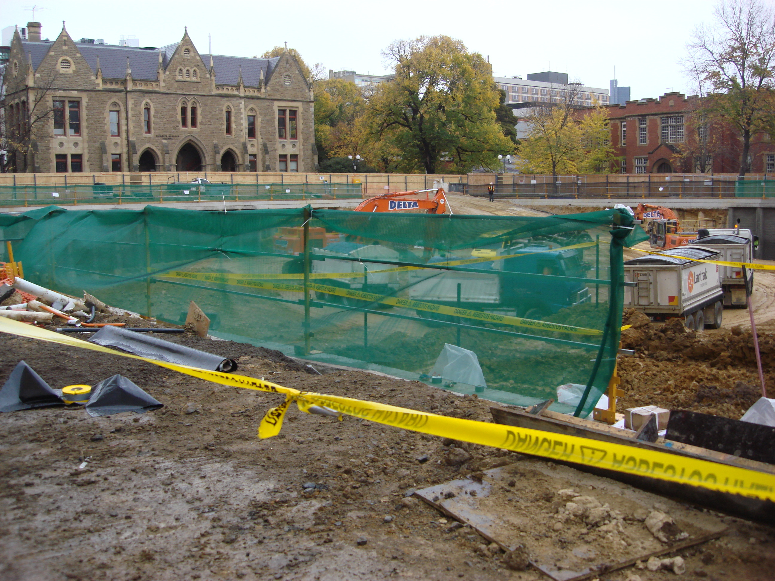 https://archive.abp.unimelb.edu.au/objects/images/Construction/Images/Asbestos removal/DSC_0135D.JPG