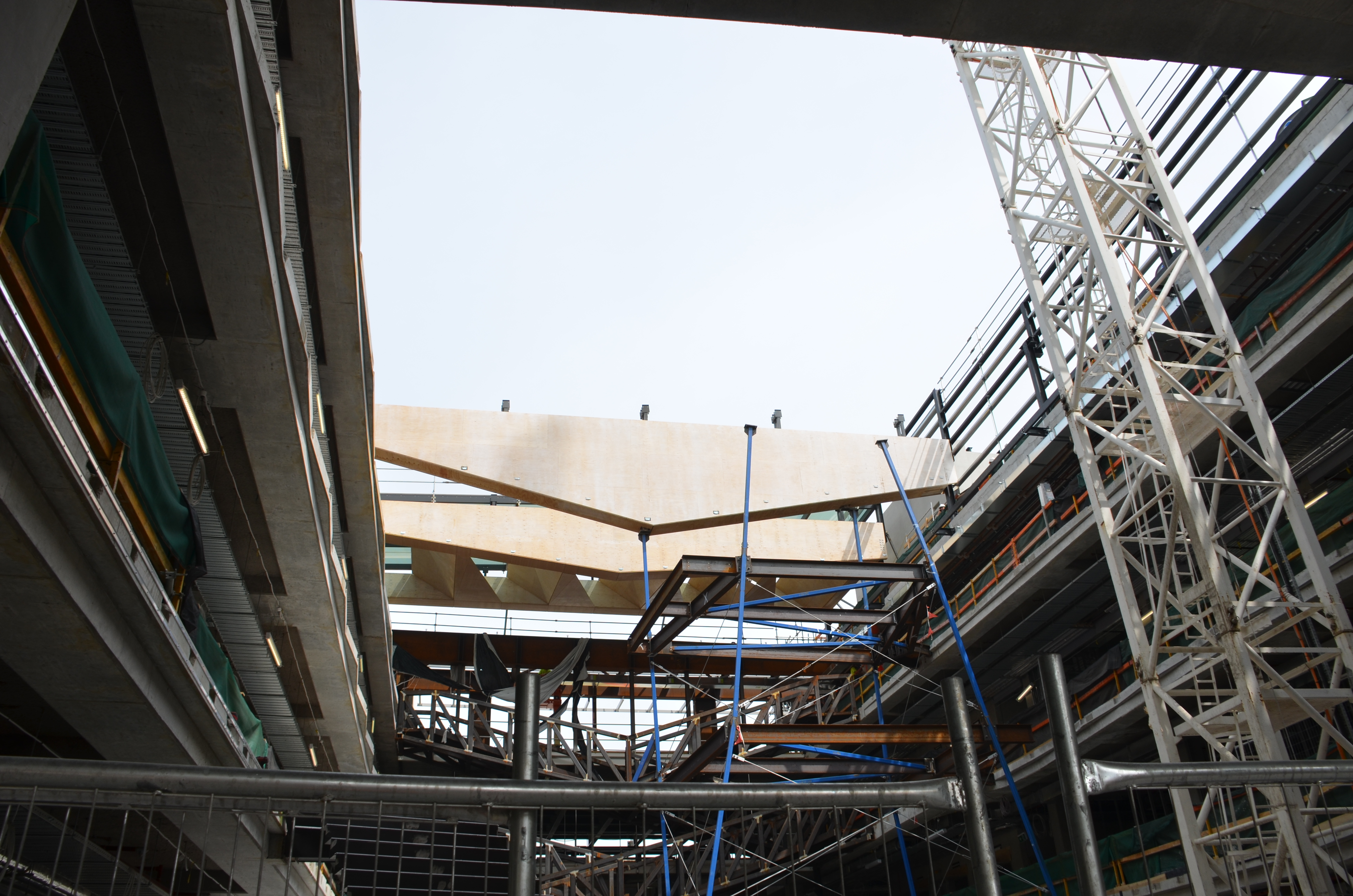 https://archive.abp.unimelb.edu.au/objects/images/Construction/Images/Hanging studio/Steel framing/DSC_5213.JPG https://archive.abp.unimelb.edu.au/objects/images/Construction/Images/Hanging studio/Steel framing/DSC_5213.JPG