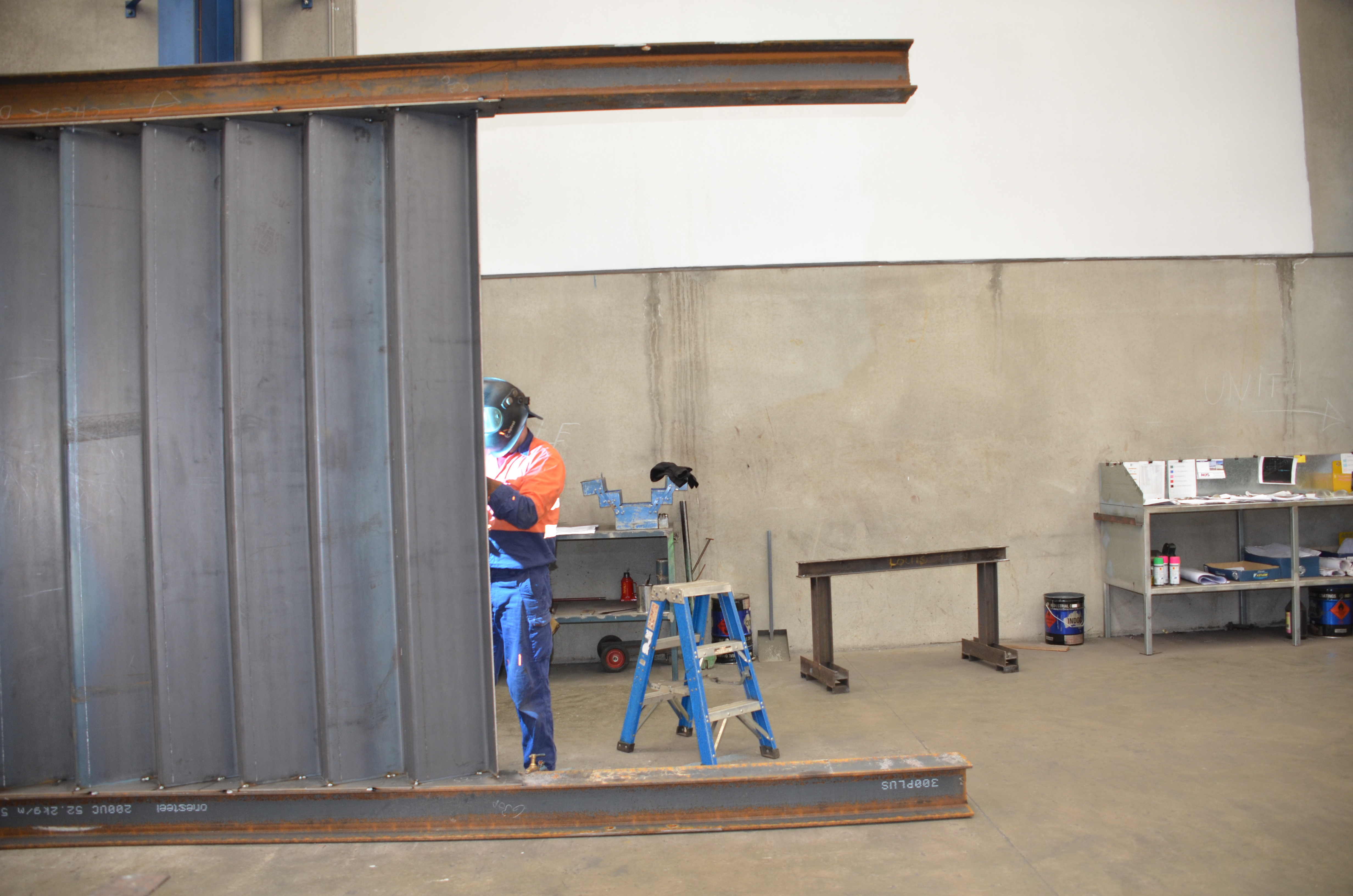https://archive.abp.unimelb.edu.au/objects/images/Construction/Images/Stairs, walkways and balustrades/Y Stairs structural steel/Aus Iron Industries/DSC_2822.JPG