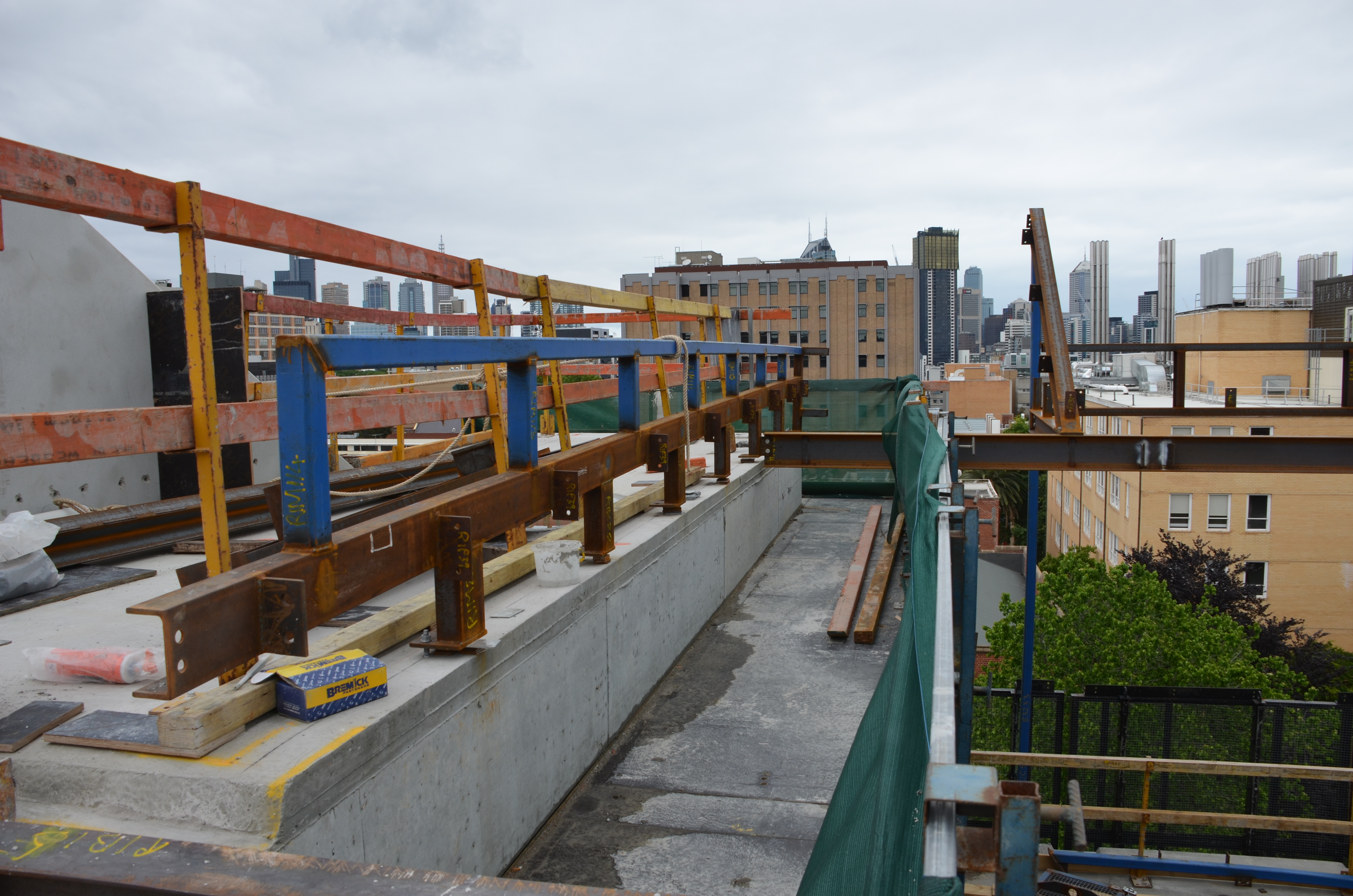 https://archive.abp.unimelb.edu.au/objects/images/Construction/Images/Structural steel/General roof/DSC_3445.JPG