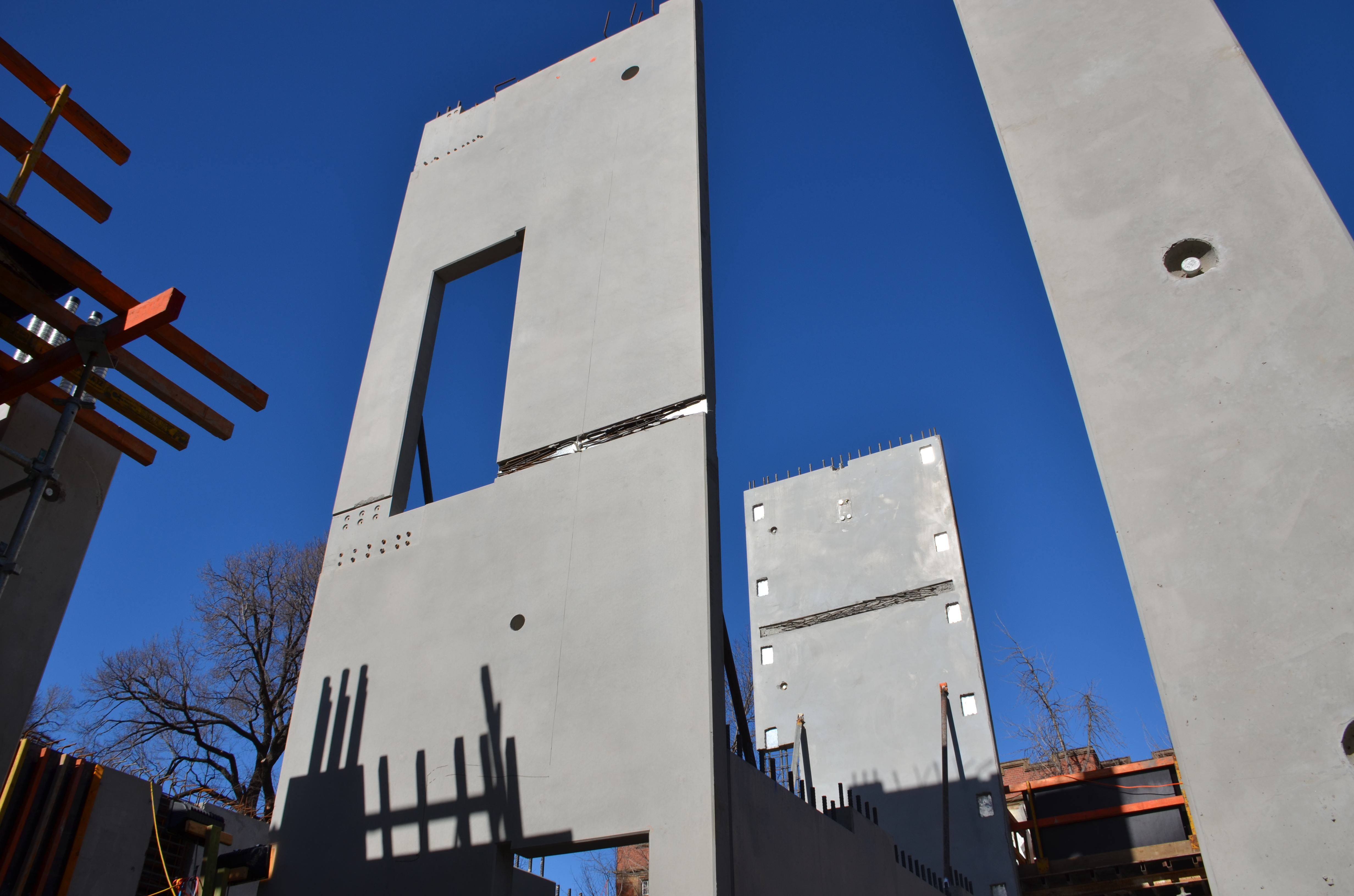 https://archive.abp.unimelb.edu.au/objects/images/Construction/Images/Precast structural concrete walls and columns/Basement/DSC_0882.JPG