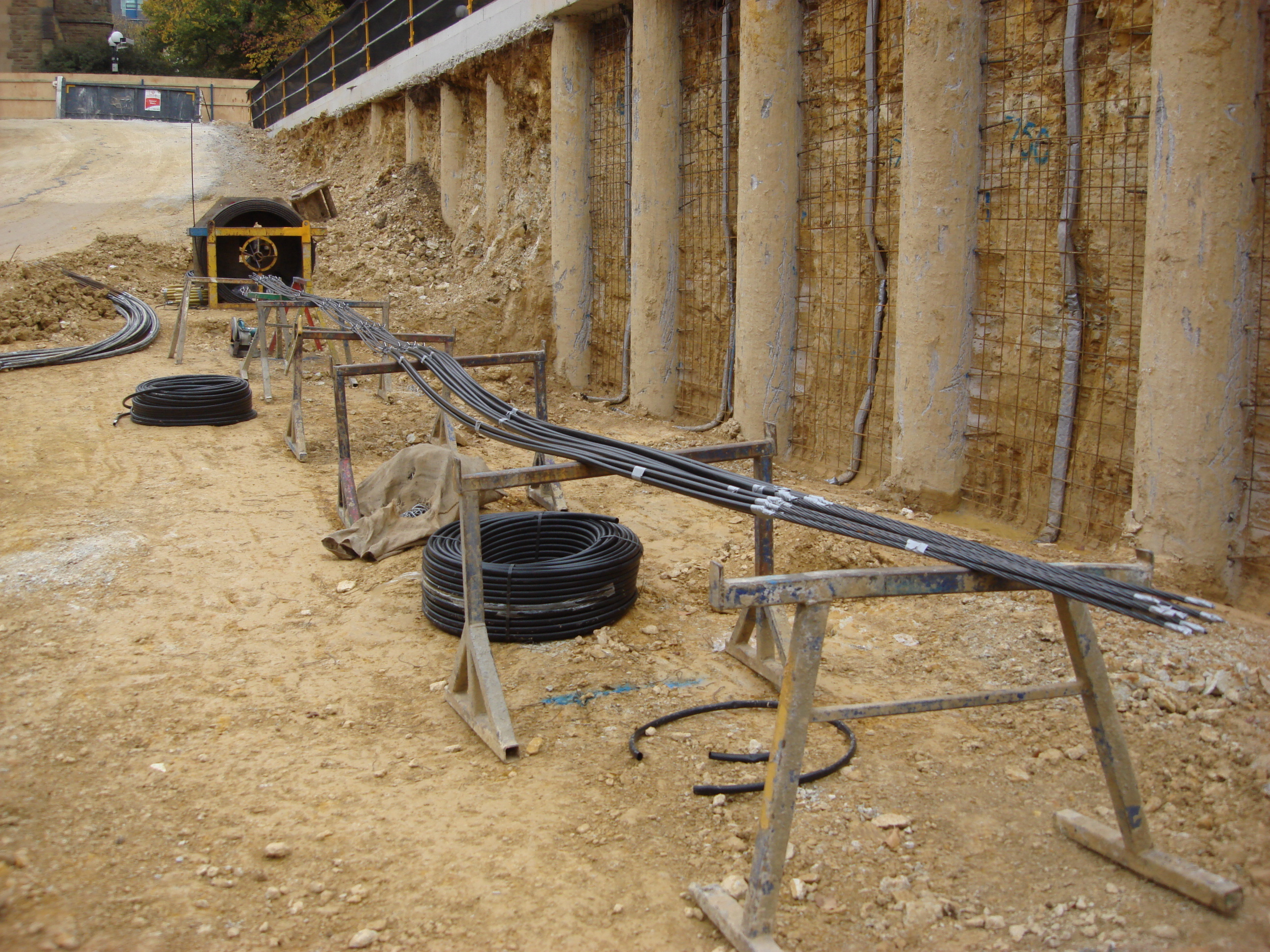 https://archive.abp.unimelb.edu.au/objects/images/Construction/Images/Basement/Ground anchors/DSC_0160K.JPG