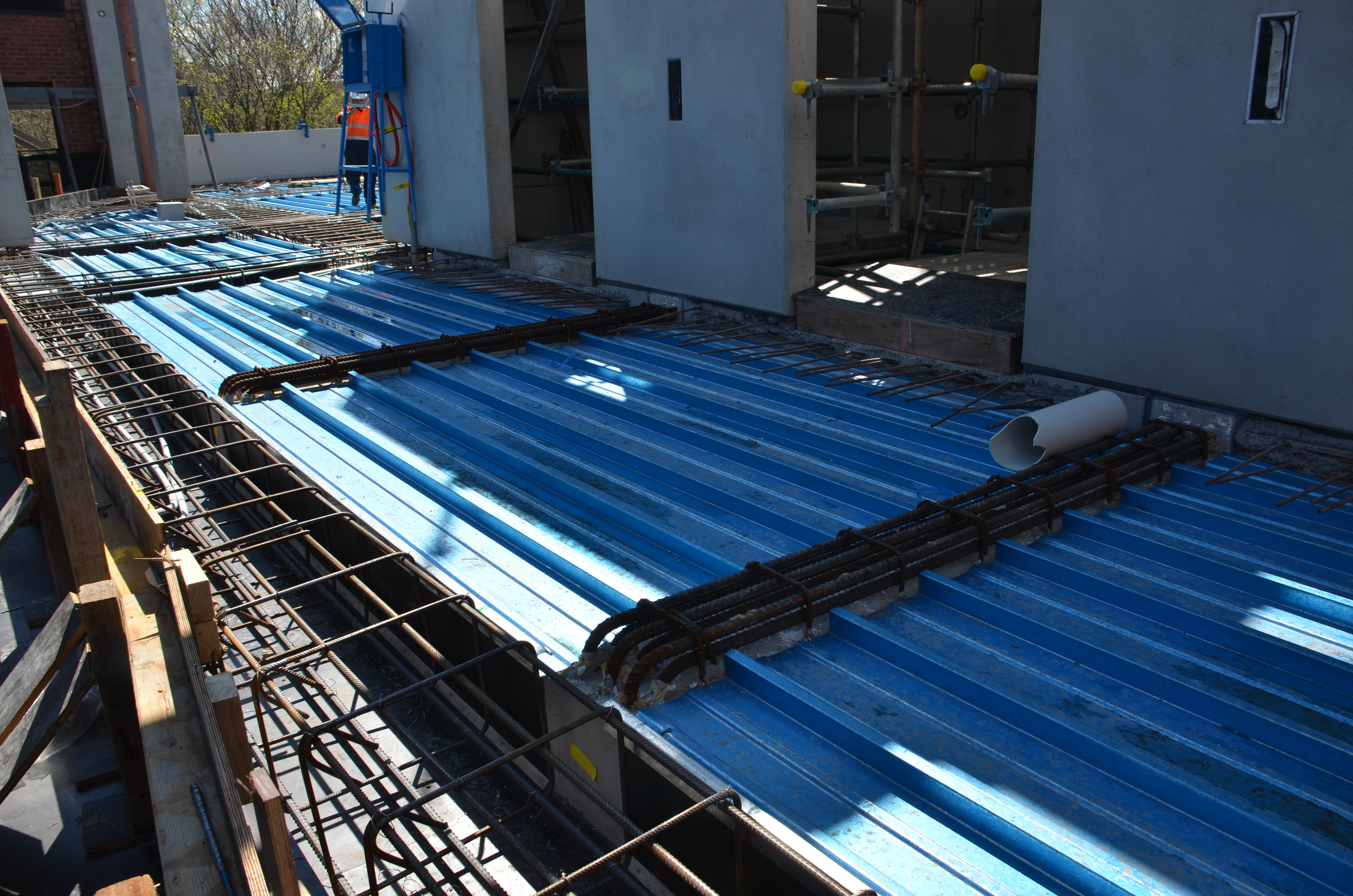 https://archive.abp.unimelb.edu.au/objects/images/Construction/Images/Concrete suspended slabs and beams/Composite slabs/DSC_2547.JPG