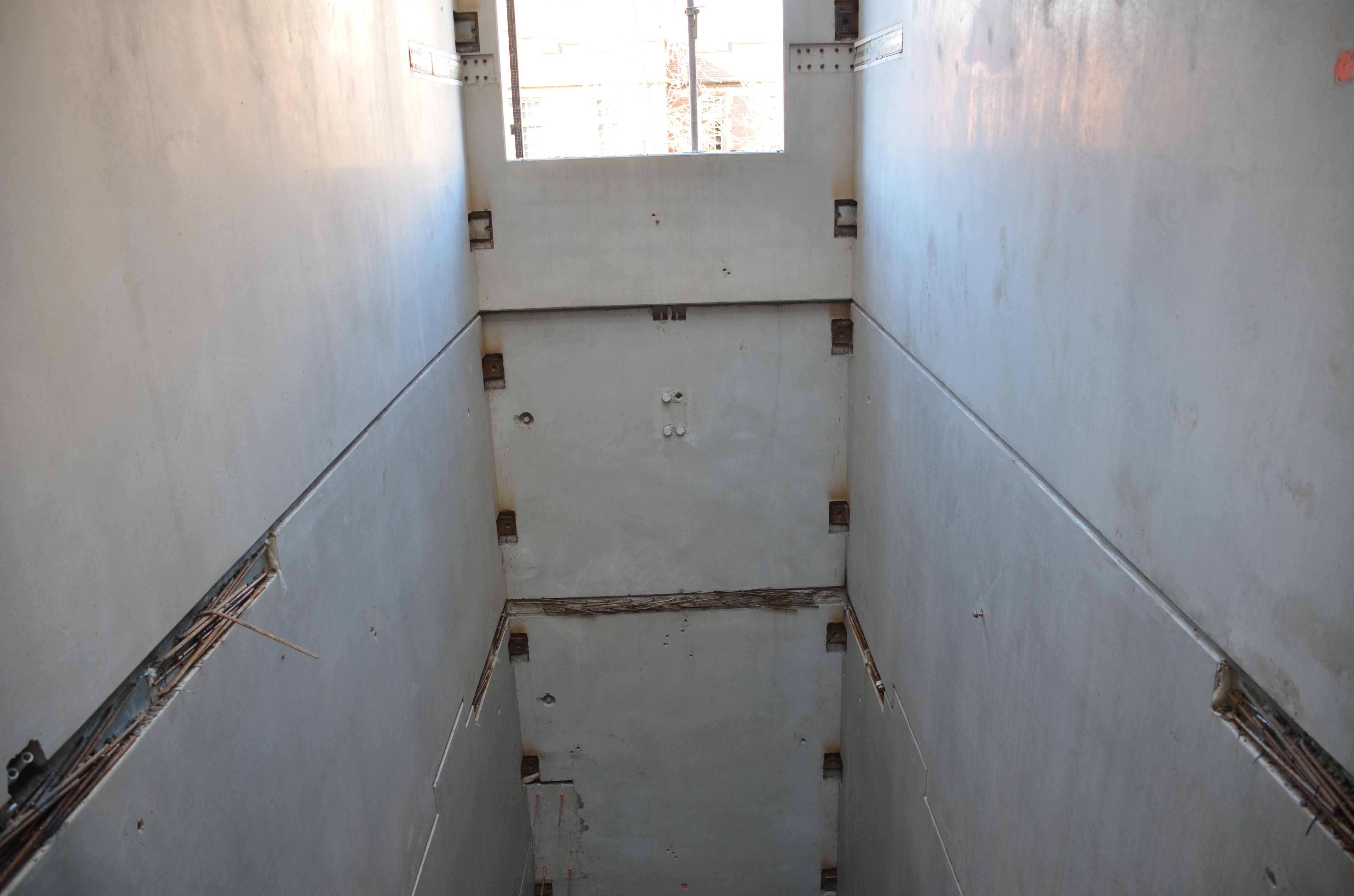 https://archive.abp.unimelb.edu.au/objects/images/Construction/Images/Precast structural concrete walls and columns/Levesl 2-5/DSC_2317.JPG https://archive.abp.unimelb.edu.au/objects/images/Construction/Images/Precast structural concrete walls and columns/Levesl 2-5/DSC_2317.JPG