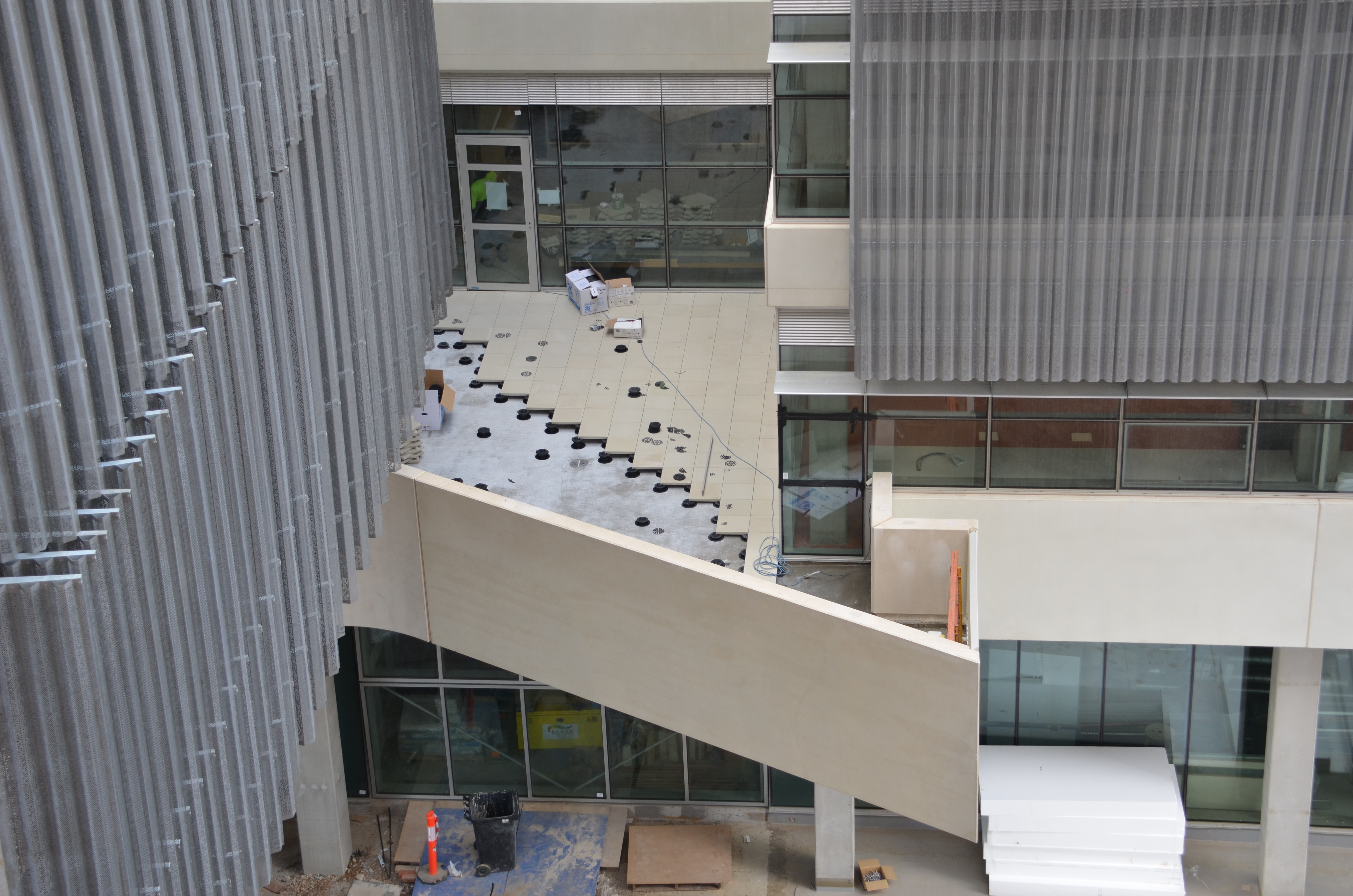 https://archive.abp.unimelb.edu.au/objects/images/Construction/Images/Stairs, walkways and balustrades/External east stairs/DSC_9013.JPG