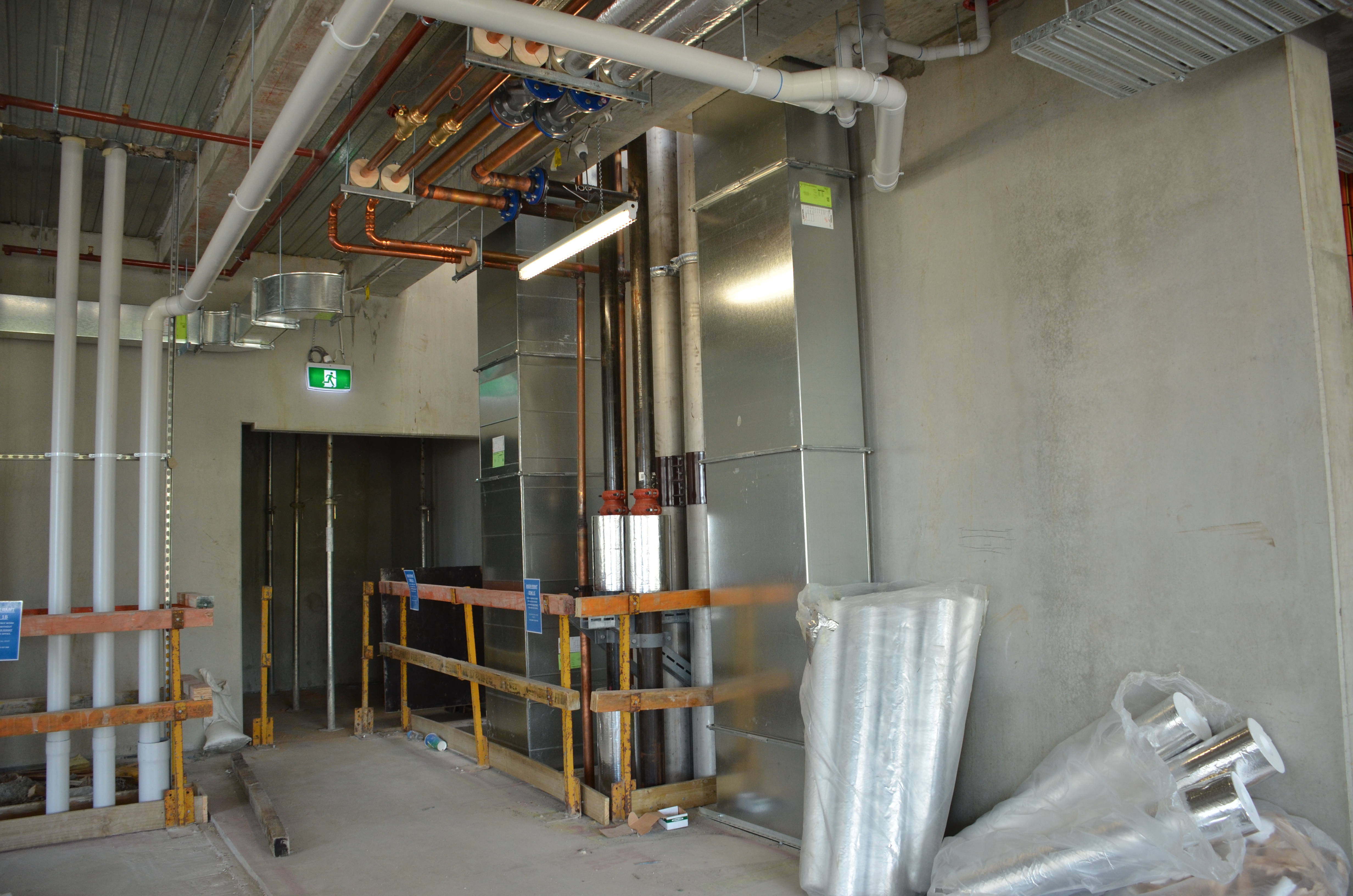 https://archive.abp.unimelb.edu.au/objects/images/Construction/Images/Services/Riser shafts/DSC_4996.JPG