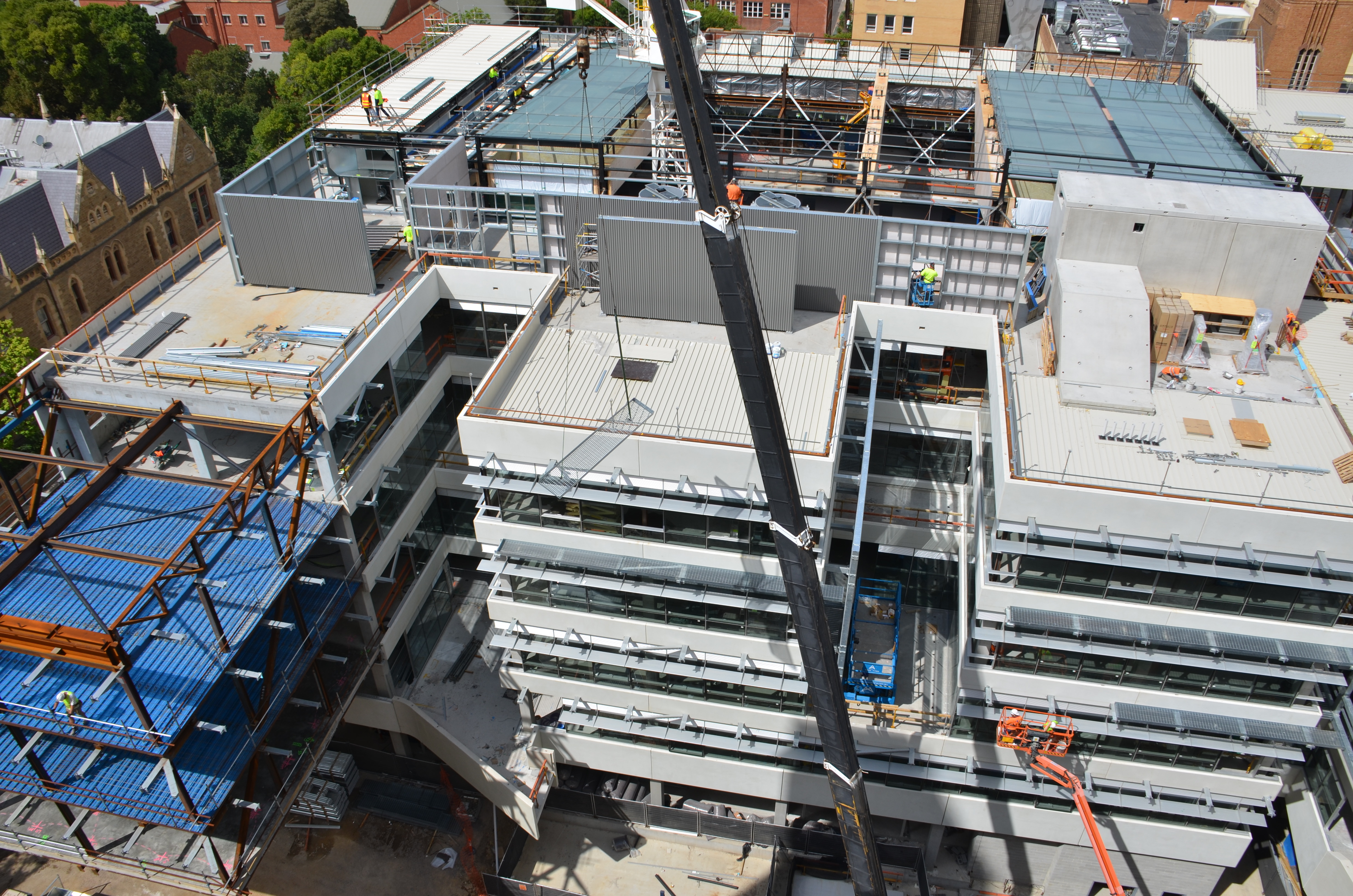 https://archive.abp.unimelb.edu.au/objects/images/Construction/Images/Facades/Zinc screens & access platforms/Access platforms/DSC_5370.JPG https://archive.abp.unimelb.edu.au/objects/images/Construction/Images/Facades/Zinc screens & access platforms/Access platforms/DSC_5370.JPG