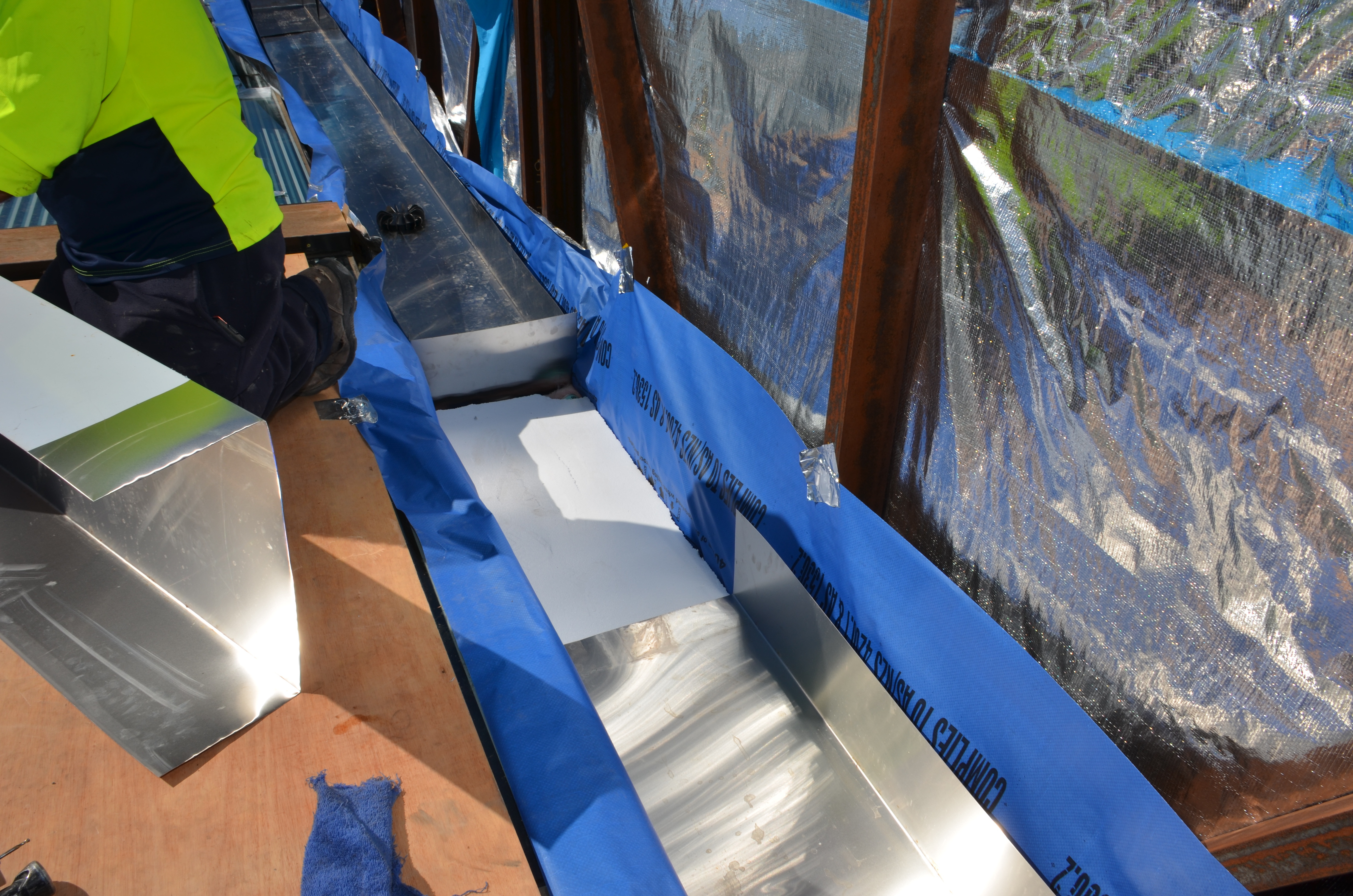 https://archive.abp.unimelb.edu.au/objects/images/Construction/Images/Roof/Roof sheeting, flashings and gutters/DSC_6501.JPG https://archive.abp.unimelb.edu.au/objects/images/Construction/Images/Roof/Roof sheeting, flashings and gutters/DSC_6501.JPG