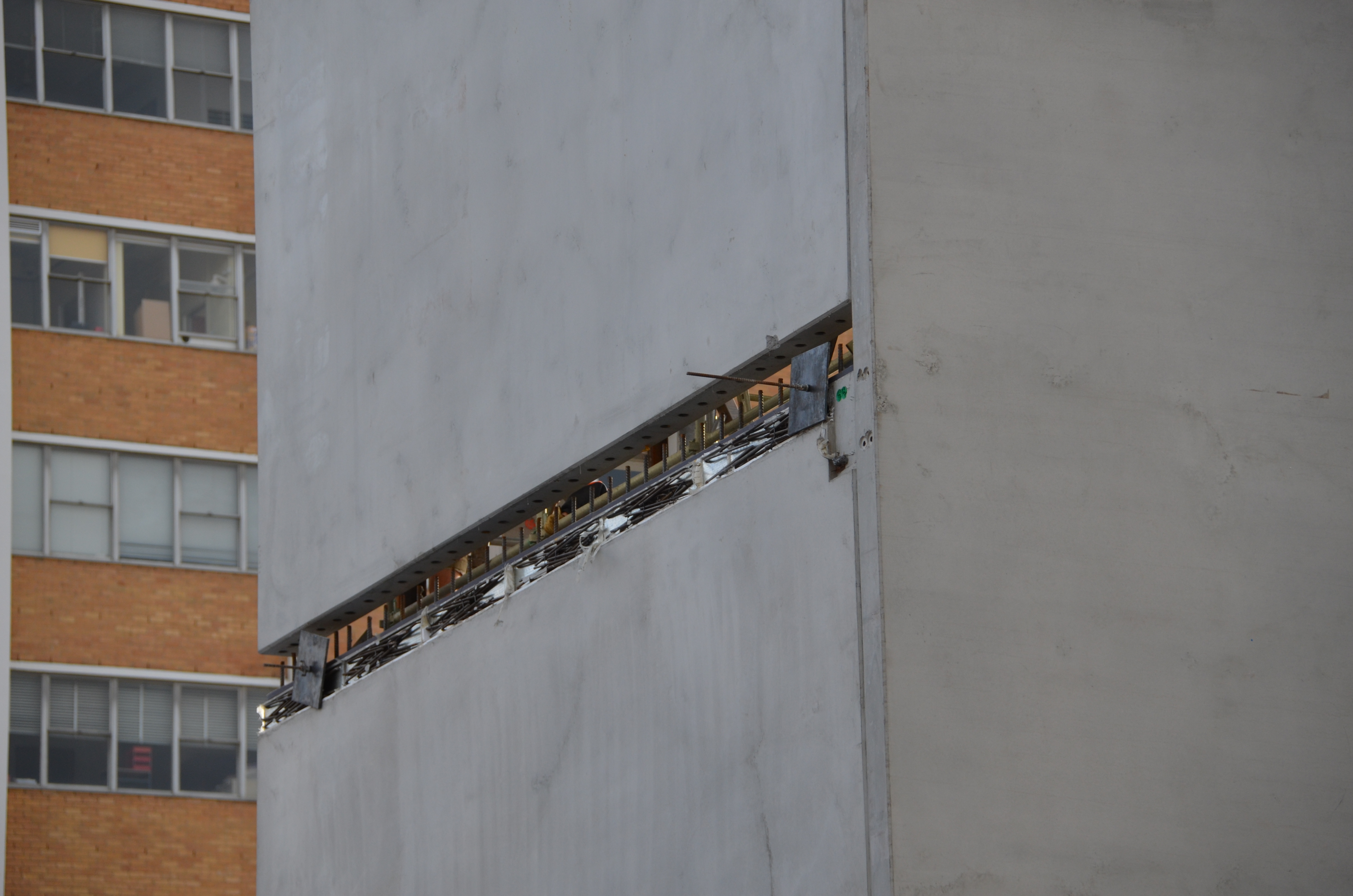https://archive.abp.unimelb.edu.au/objects/images/Construction/Images/Precast structural concrete walls and columns/Levesl 2-5/DSC_1921.JPG