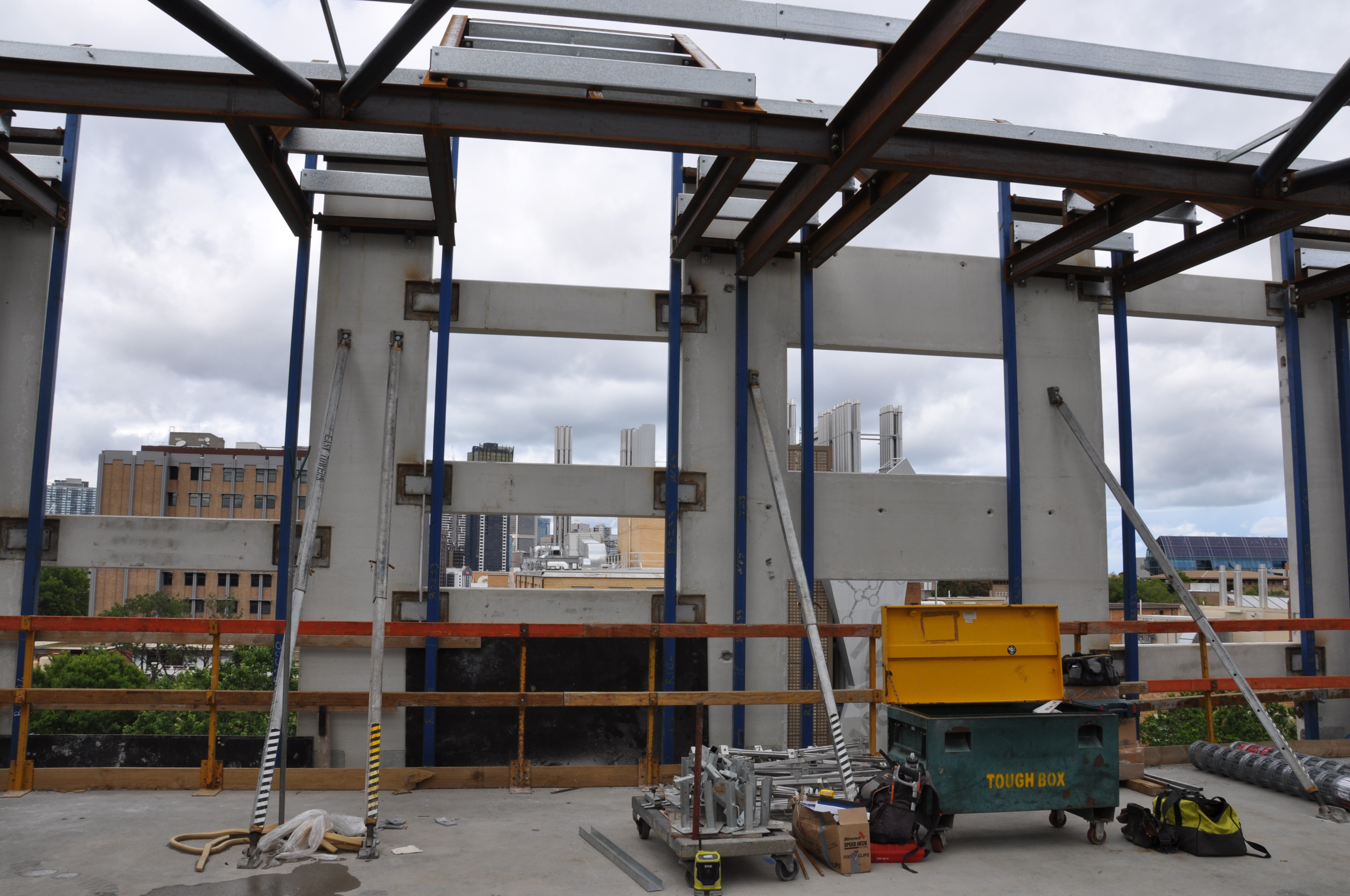https://archive.abp.unimelb.edu.au/objects/images/Construction/Images/Structural steel/General roof/DSC_4016.JPG https://archive.abp.unimelb.edu.au/objects/images/Construction/Images/Structural steel/General roof/DSC_4016.JPG