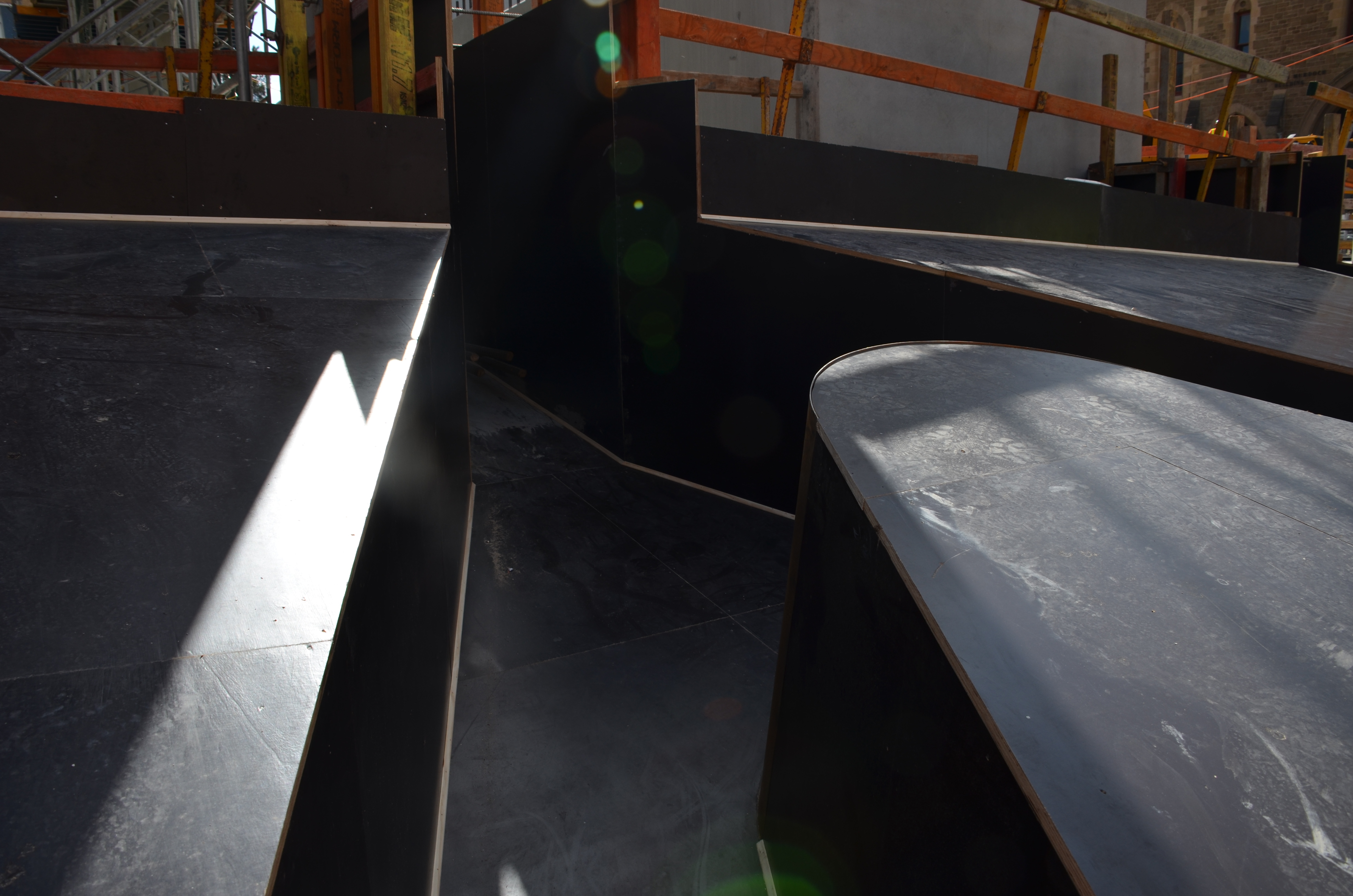 https://archive.abp.unimelb.edu.au/objects/images/Construction/Images/Concrete suspended slabs and beams/Wishbone beams library/DSC_1384.JPG