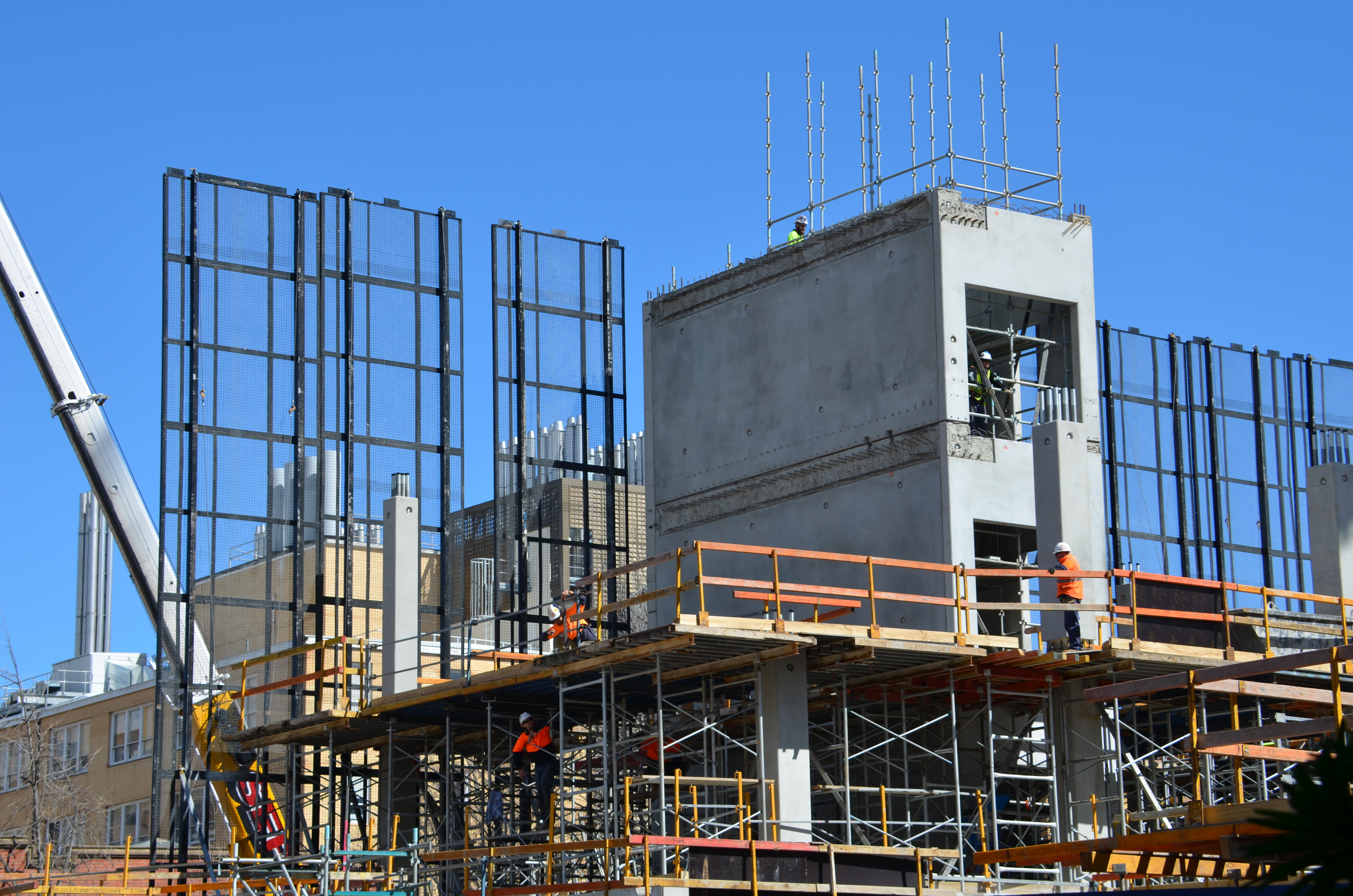 https://archive.abp.unimelb.edu.au/objects/images/Construction/Images/Precast structural concrete walls and columns/Levesl 2-5/DSC_2034.JPG