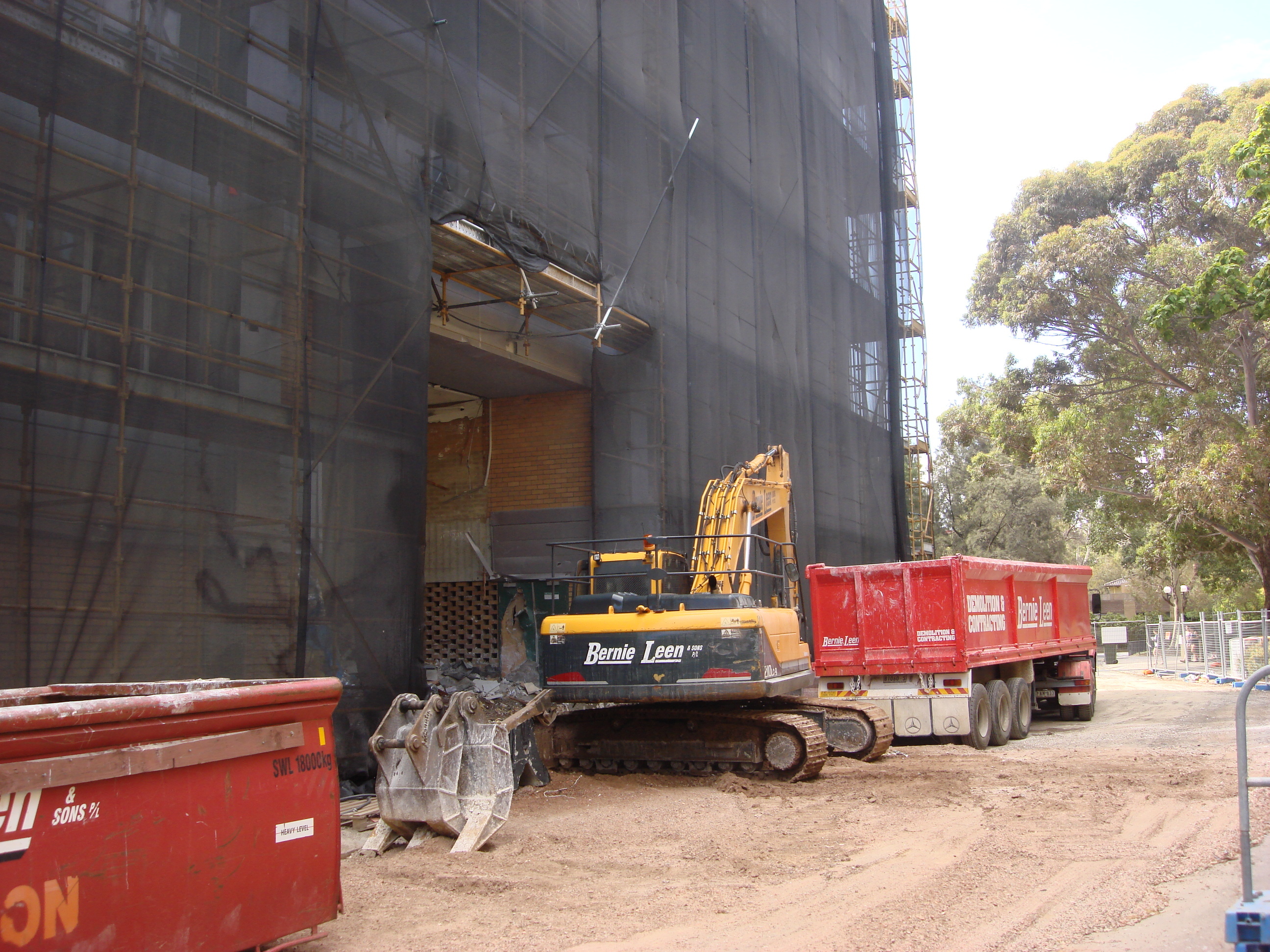 https://archive.abp.unimelb.edu.au/objects/images/Pre-construction/Demolition/ABP/DSC08017.JPG https://archive.abp.unimelb.edu.au/objects/images/Pre-construction/Demolition/ABP/DSC08017.JPG