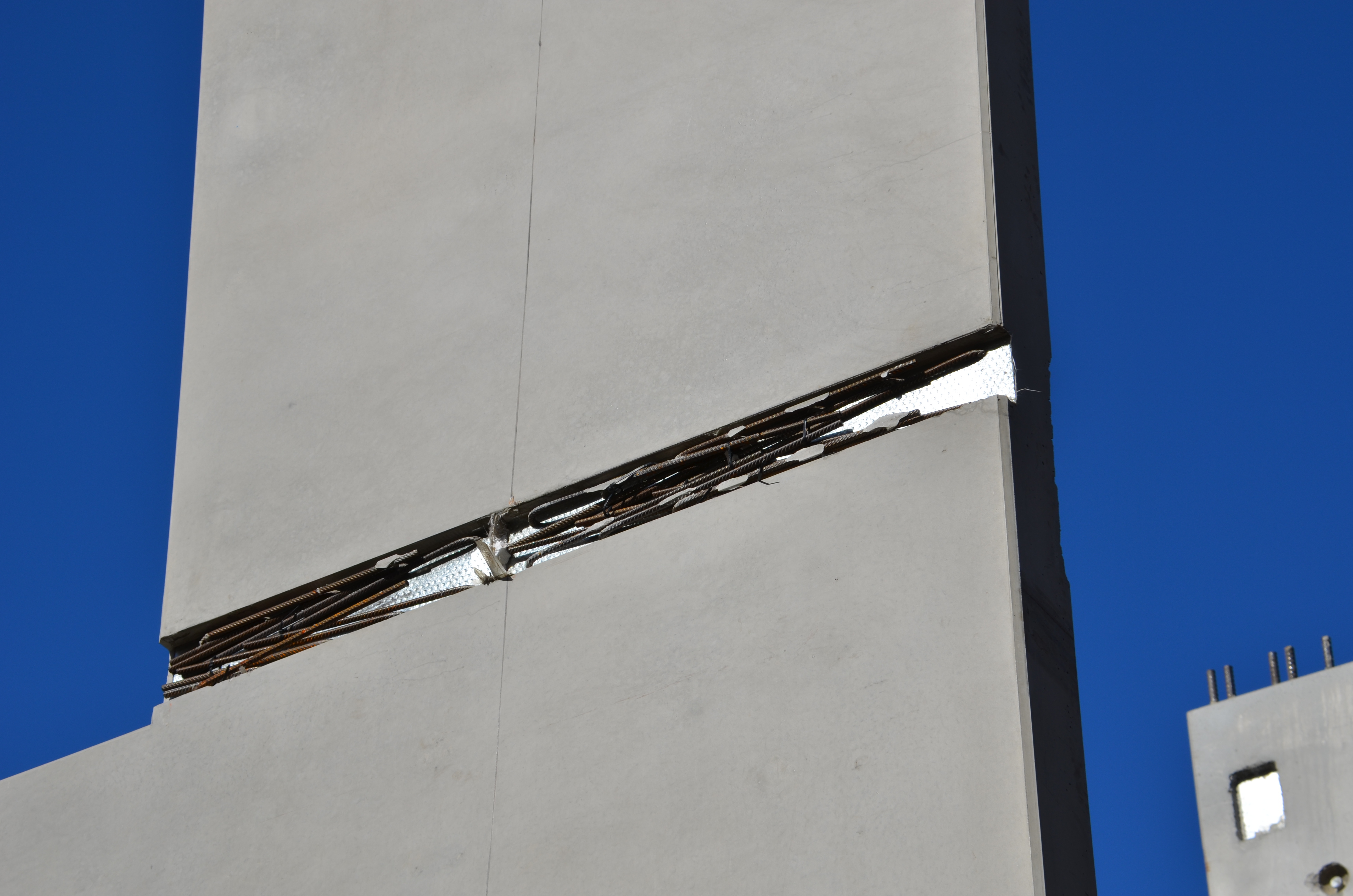 https://archive.abp.unimelb.edu.au/objects/images/Construction/Images/Precast structural concrete walls and columns/Basement/DSC_0883.JPG