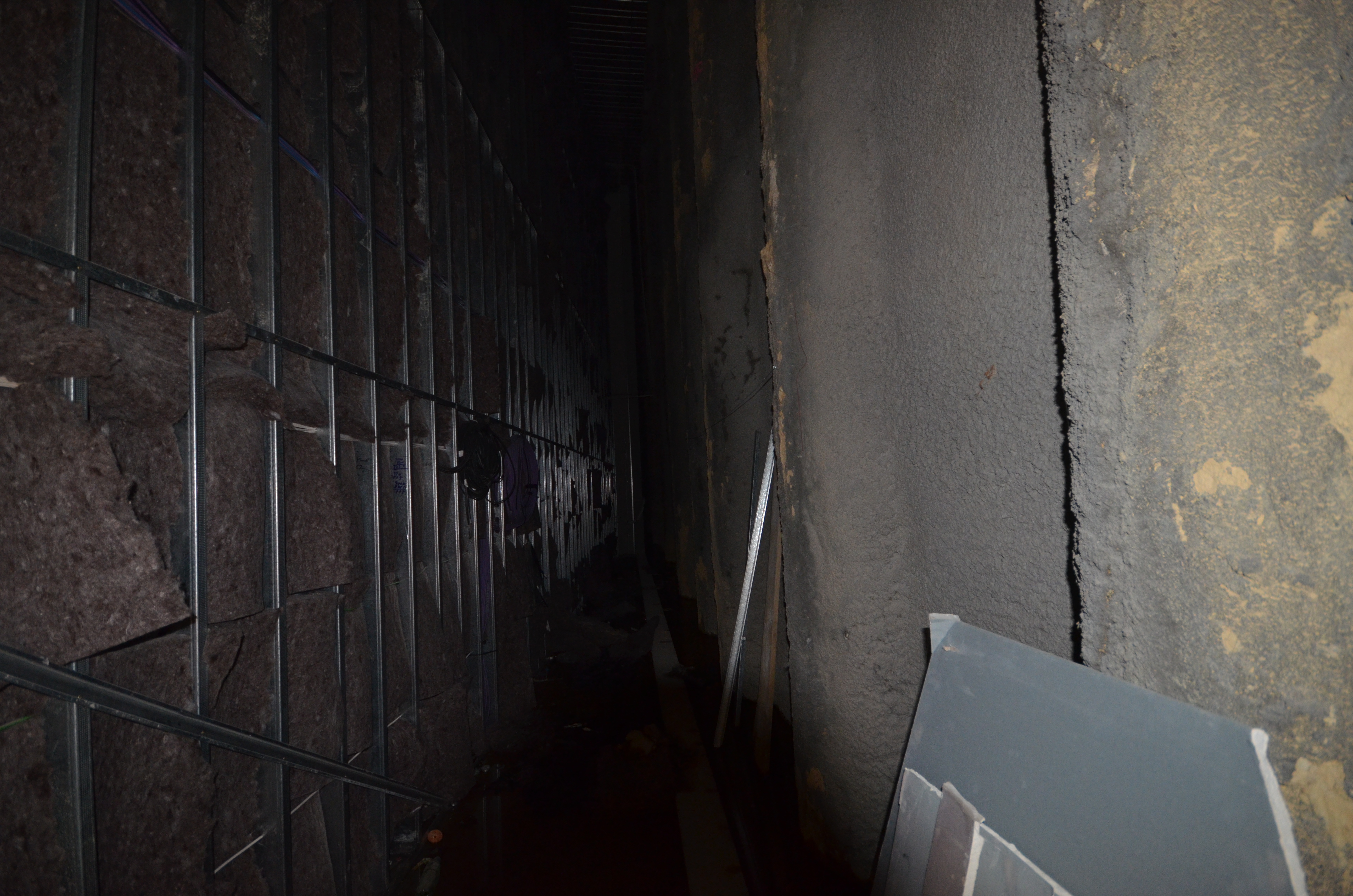 https://archive.abp.unimelb.edu.au/objects/images/Construction/Images/Basement/Basement water leaks/Large lecture theatre/DSC_7627.JPG