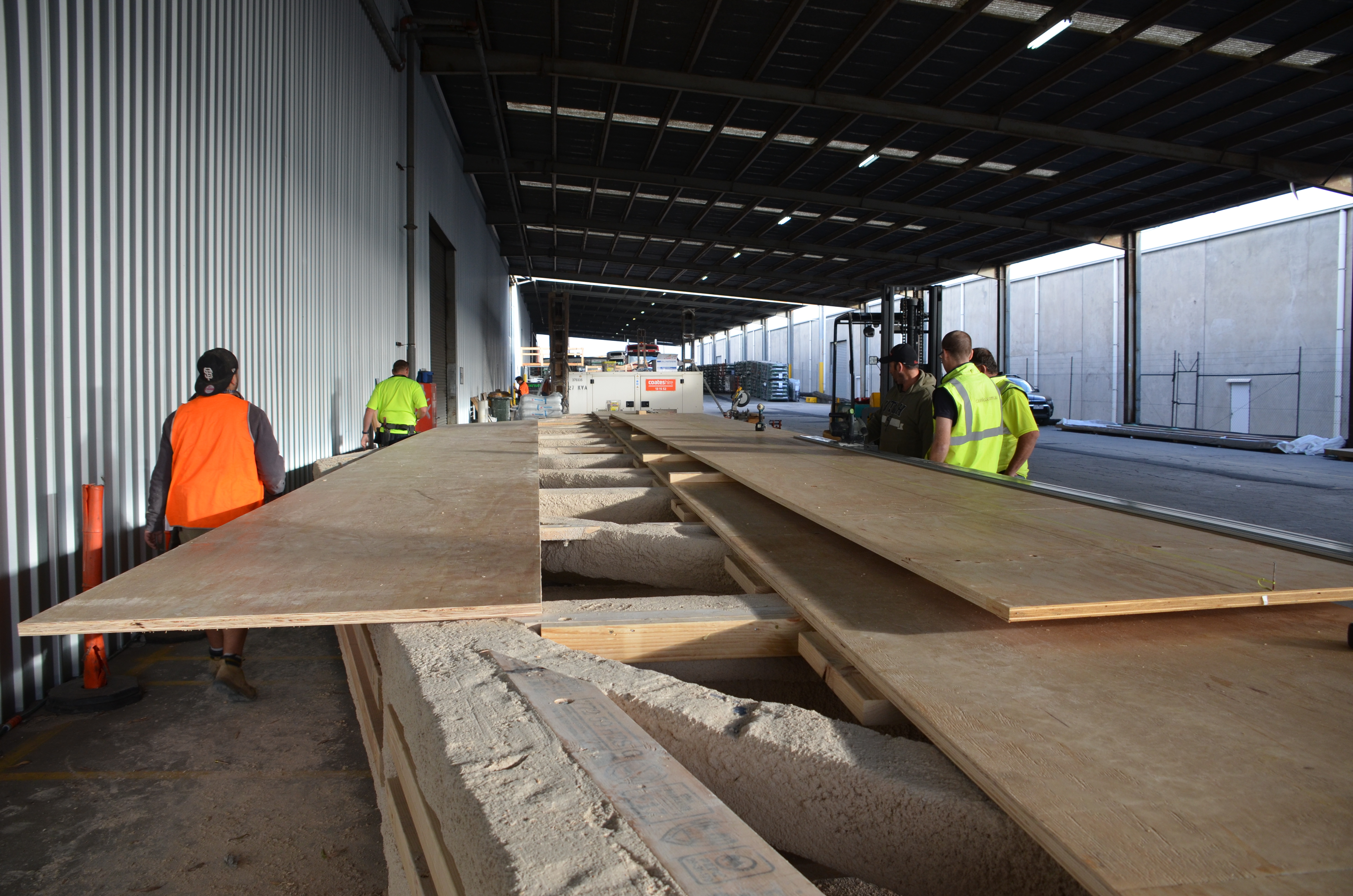 https://archive.abp.unimelb.edu.au/objects/images/Construction/Images/LVL roof beams & coffers/AUS Iron industries/DSC_4674.JPG https://archive.abp.unimelb.edu.au/objects/images/Construction/Images/LVL roof beams & coffers/AUS Iron industries/DSC_4674.JPG