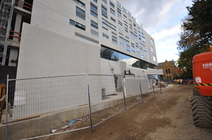 https://archive.abp.unimelb.edu.au/objects/images/Construction/Images/Facades/Precast concrete/Polished south side/DSC_7291.JPG