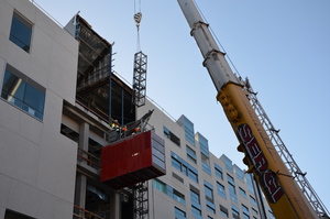 https://archive.abp.unimelb.edu.au/objects/images/Construction/Images/Facades/Precast concrete/Polished south side/DSC_7395.JPG