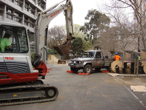 https://archive.abp.unimelb.edu.au/objects/images/Pre-construction/Tree removal - Peter Ashford/DSC06837.JPG