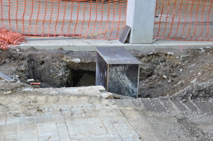 https://archive.abp.unimelb.edu.au/objects/images/Construction/Images/Structural steel/Cantilever/Footings and fabrication & delivery/DSC_4103.JPG