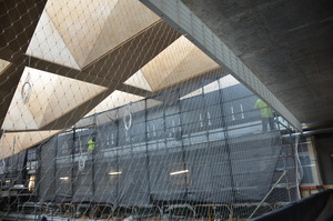 https://archive.abp.unimelb.edu.au/objects/images/Construction/Images/Atrium stainless steel wire mesh & frames/DSC_8061.JPG