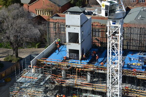 https://archive.abp.unimelb.edu.au/objects/images/Construction/Images/Concrete suspended slabs and beams/Levels 1-5 & formwork/DSC_2335.JPG