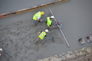 https://archive.abp.unimelb.edu.au/objects/images/Construction/Images/Concrete suspended slabs and beams/Ground level & formwork/DSC_1506.JPG