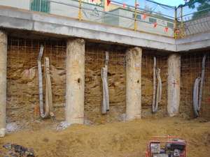 https://archive.abp.unimelb.edu.au/objects/images/Construction/Images/Basement/Shotcrete walls & drainage/DSC_0179L.JPG