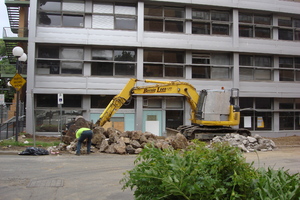 https://archive.abp.unimelb.edu.au/objects/images/Pre-construction/Hoardings and sheds/DSC07720.JPG
