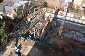 https://archive.abp.unimelb.edu.au/objects/images/Construction/Images/Concrete suspended slabs and beams/Ground level & formwork/DSC_0728.JPG