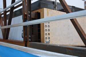 https://archive.abp.unimelb.edu.au/objects/images/Construction/Images/LVL roof beams & coffers/Installation/DSC_5243.JPG