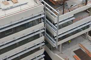 https://archive.abp.unimelb.edu.au/objects/images/Construction/Images/Facades/Zinc screens & access platforms/Support mechanisms/DSC_5262.JPG