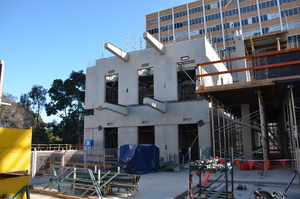https://archive.abp.unimelb.edu.au/objects/images/Construction/Images/Precast structural concrete walls and columns/Levesl 2-5/DSC_2294.JPG