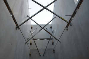 https://archive.abp.unimelb.edu.au/objects/images/Construction/Images/Precast structural concrete walls and columns/Levesl 2-5/DSC_2427.JPG