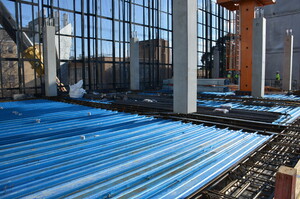 https://archive.abp.unimelb.edu.au/objects/images/Construction/Images/Concrete suspended slabs and beams/Levels 1-5 & formwork/DSC_2162.JPG