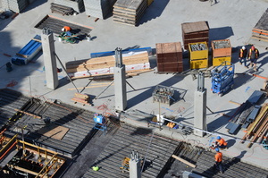 https://archive.abp.unimelb.edu.au/objects/images/Construction/Images/Concrete suspended slabs and beams/Ground level & formwork/DSC_1316.JPG