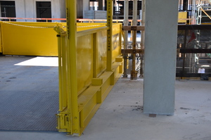 https://archive.abp.unimelb.edu.au/objects/images/Construction/Images/Plant and Equipment/Cantilever loading bays/DSC_3567.JPG