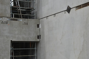 https://archive.abp.unimelb.edu.au/objects/images/Construction/Images/Precast structural concrete walls and columns/Levesl 2-5/DSC_2383.JPG