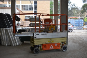 https://archive.abp.unimelb.edu.au/objects/images/Construction/Images/Plant and Equipment/Scissor lifts/DSC_3867.JPG