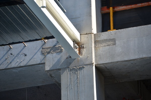 https://archive.abp.unimelb.edu.au/objects/images/Construction/Images/Stairs, walkways and balustrades/Structural steel walkways & support structure/DSC_3511.JPG