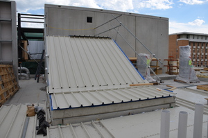 https://archive.abp.unimelb.edu.au/objects/images/Construction/Images/Roof/Roof sheeting, flashings and gutters/DSC_5671.JPG